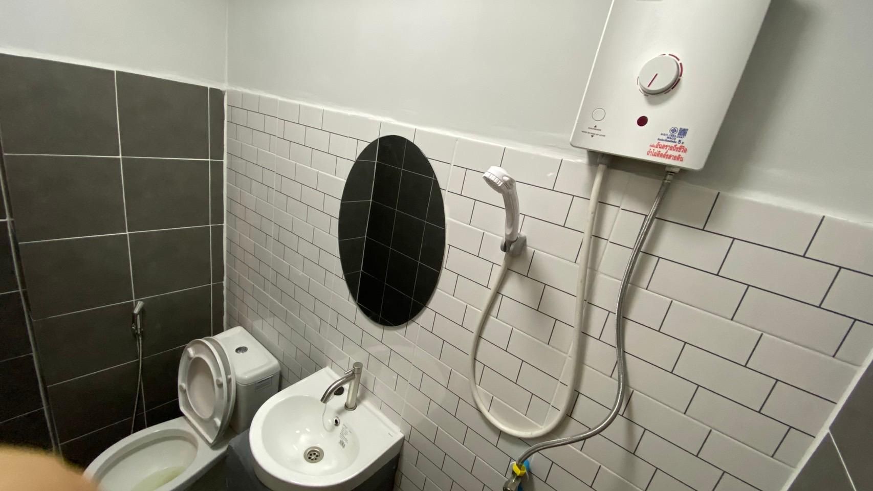 Standard Room with Window - No View