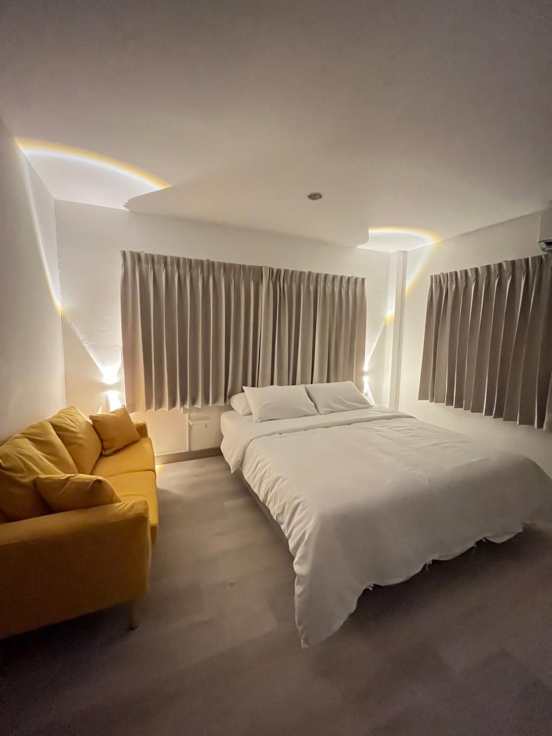 Master Suite with King Bed