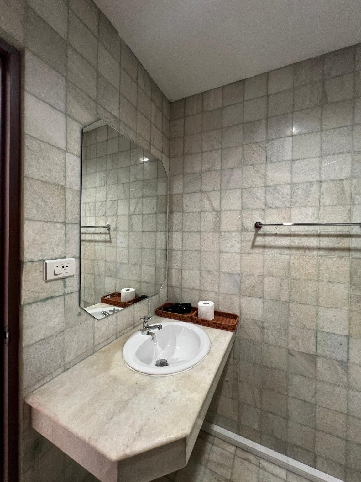 Junior Suite with Queen Bed