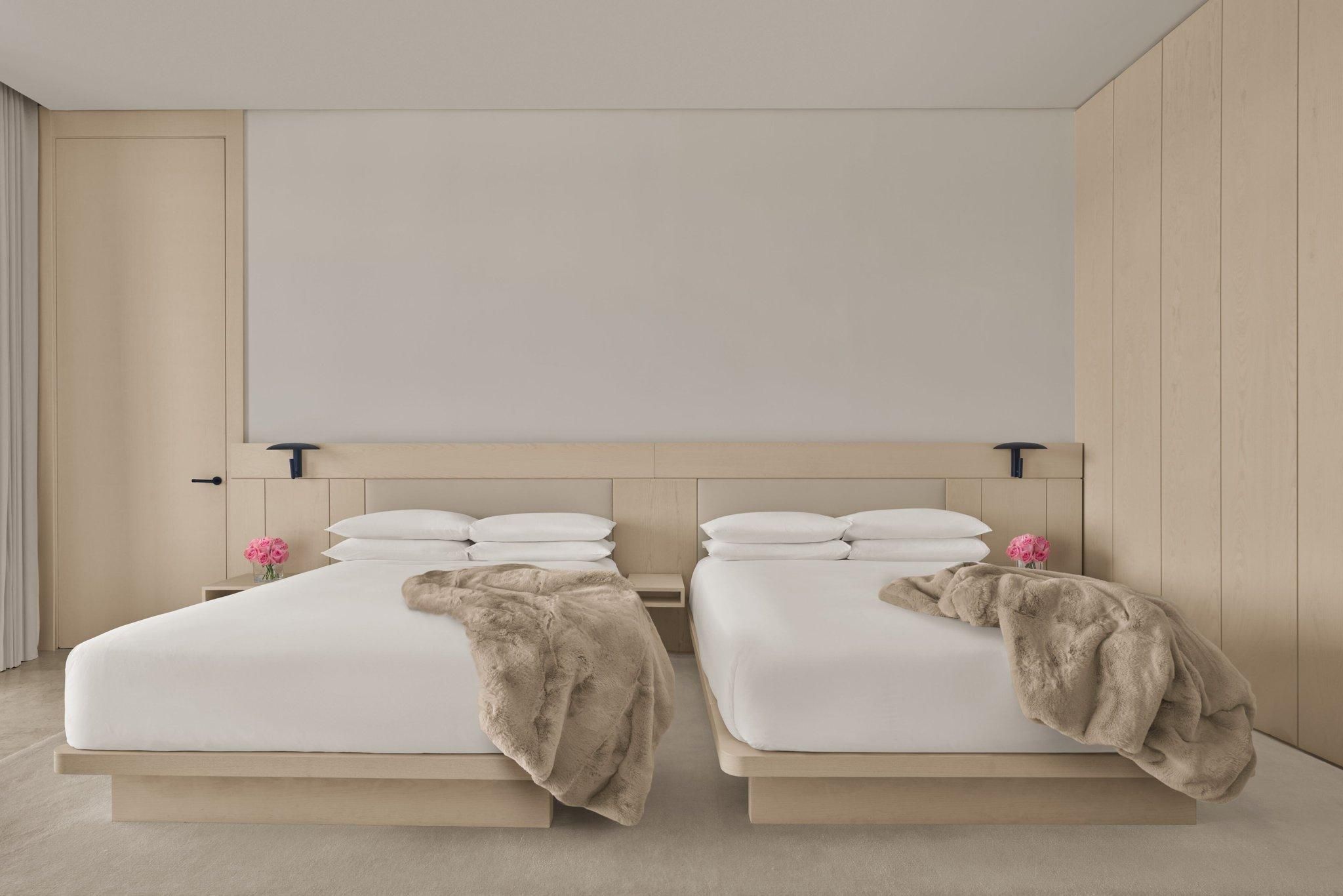 Deluxe Queen City View, Guest room, 2 Queen