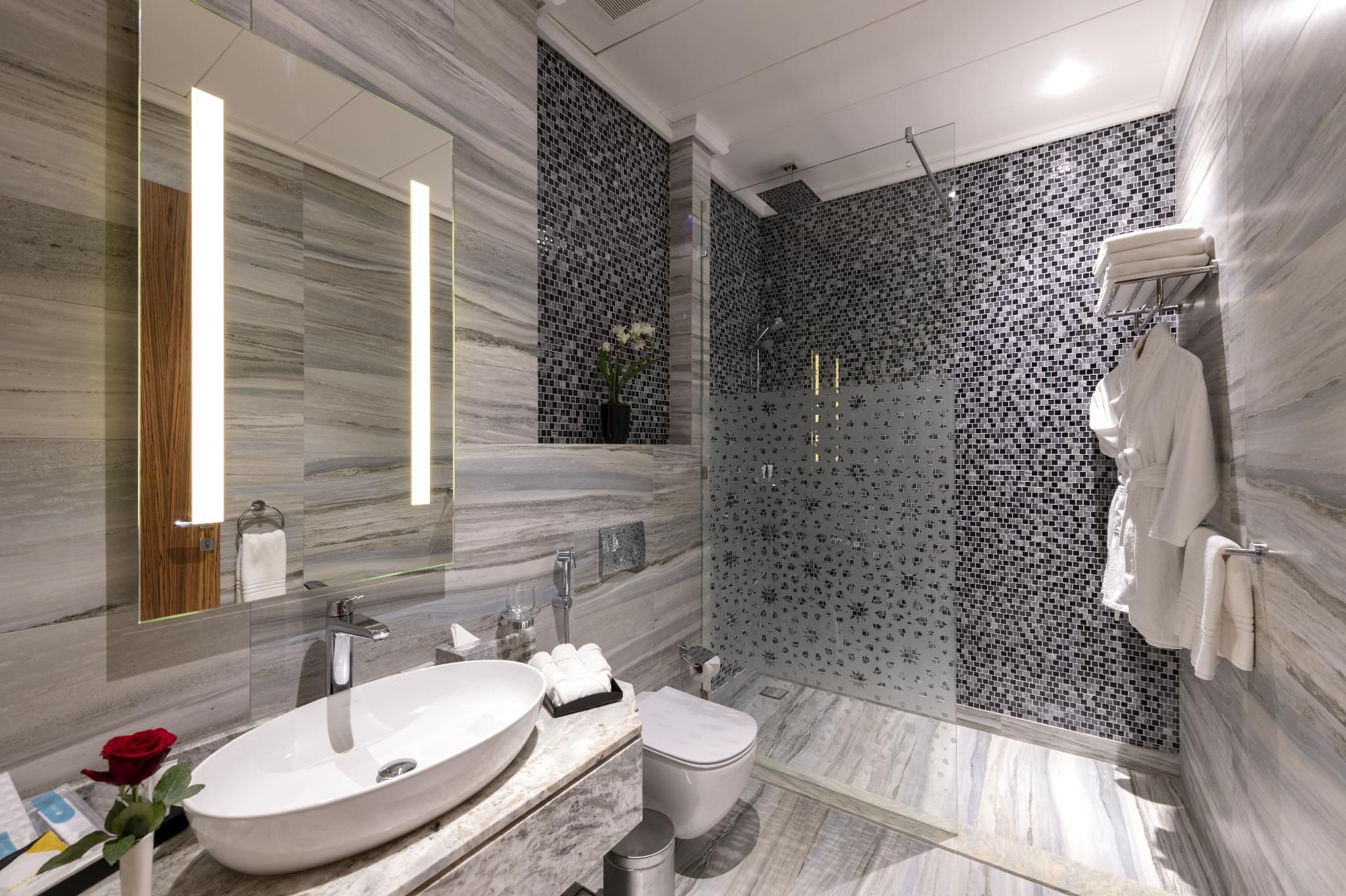 Taj Jeddah Hotel Apartment Deluxe King Room 3