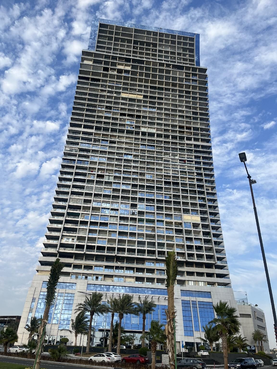 شقه باإطلالة بحرية برج داماكDamacAlJawharah