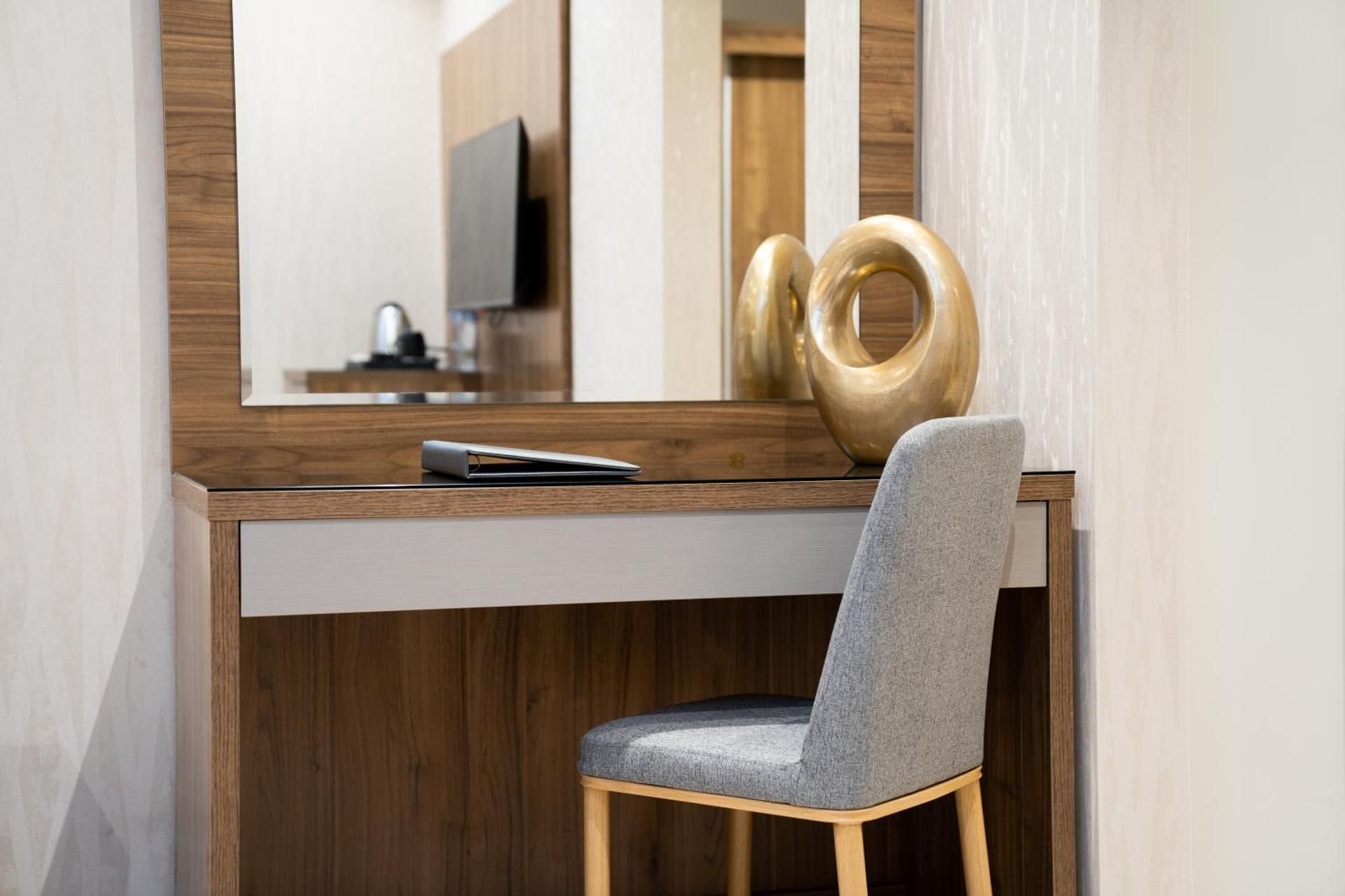 Sarwat Park Hotel Jeddah Standard King Room 3