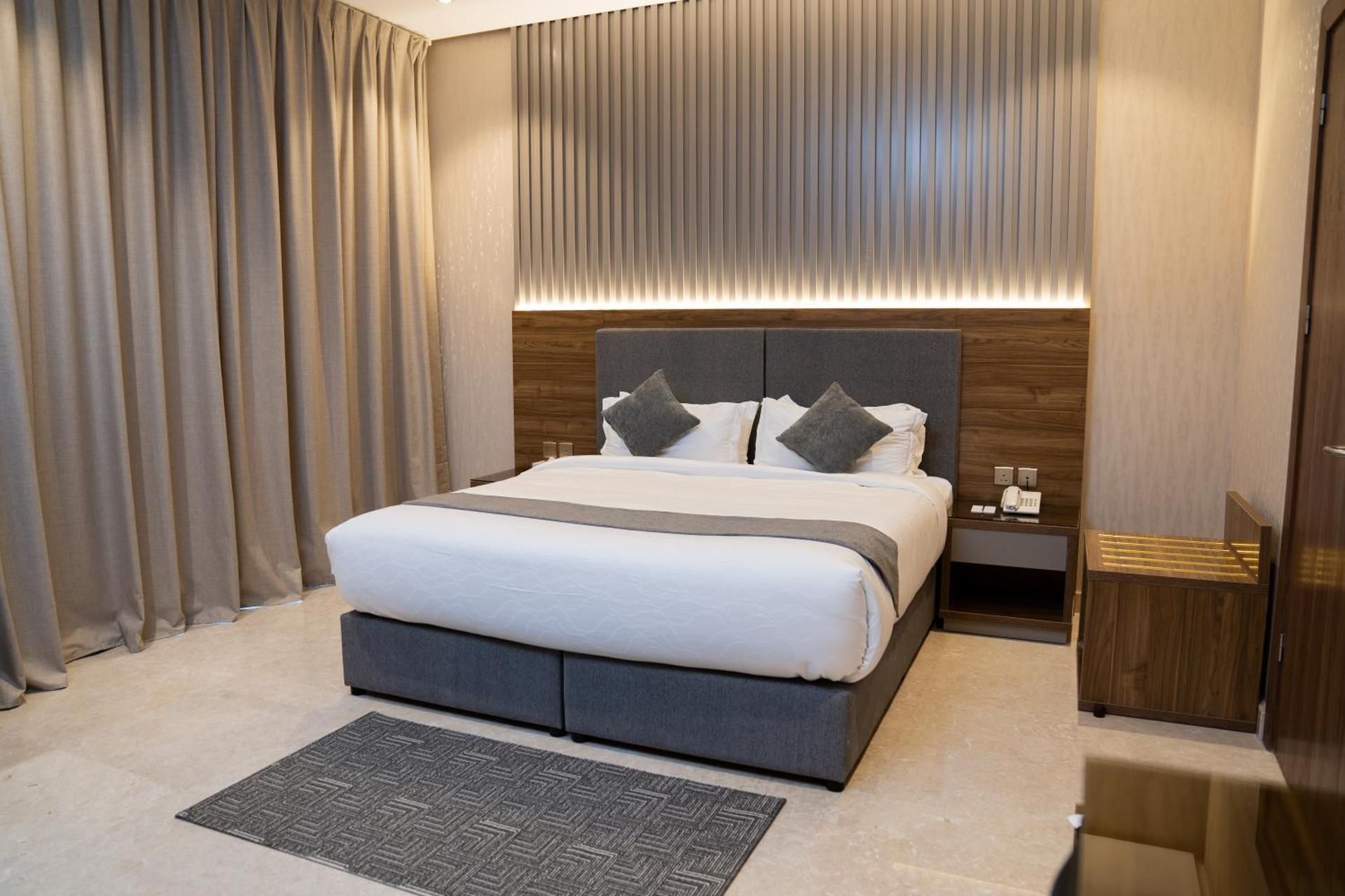 Junior Suite with Garden View