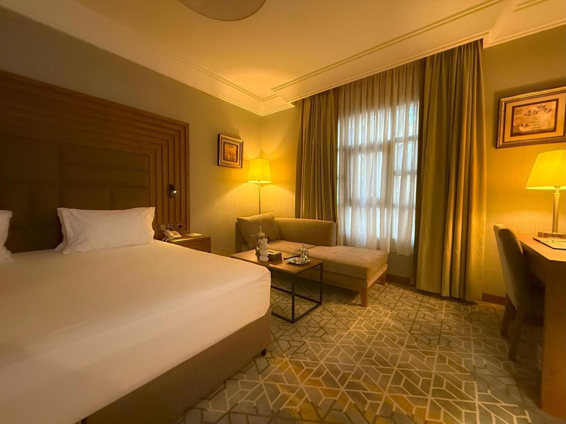 Standard Double Pool View