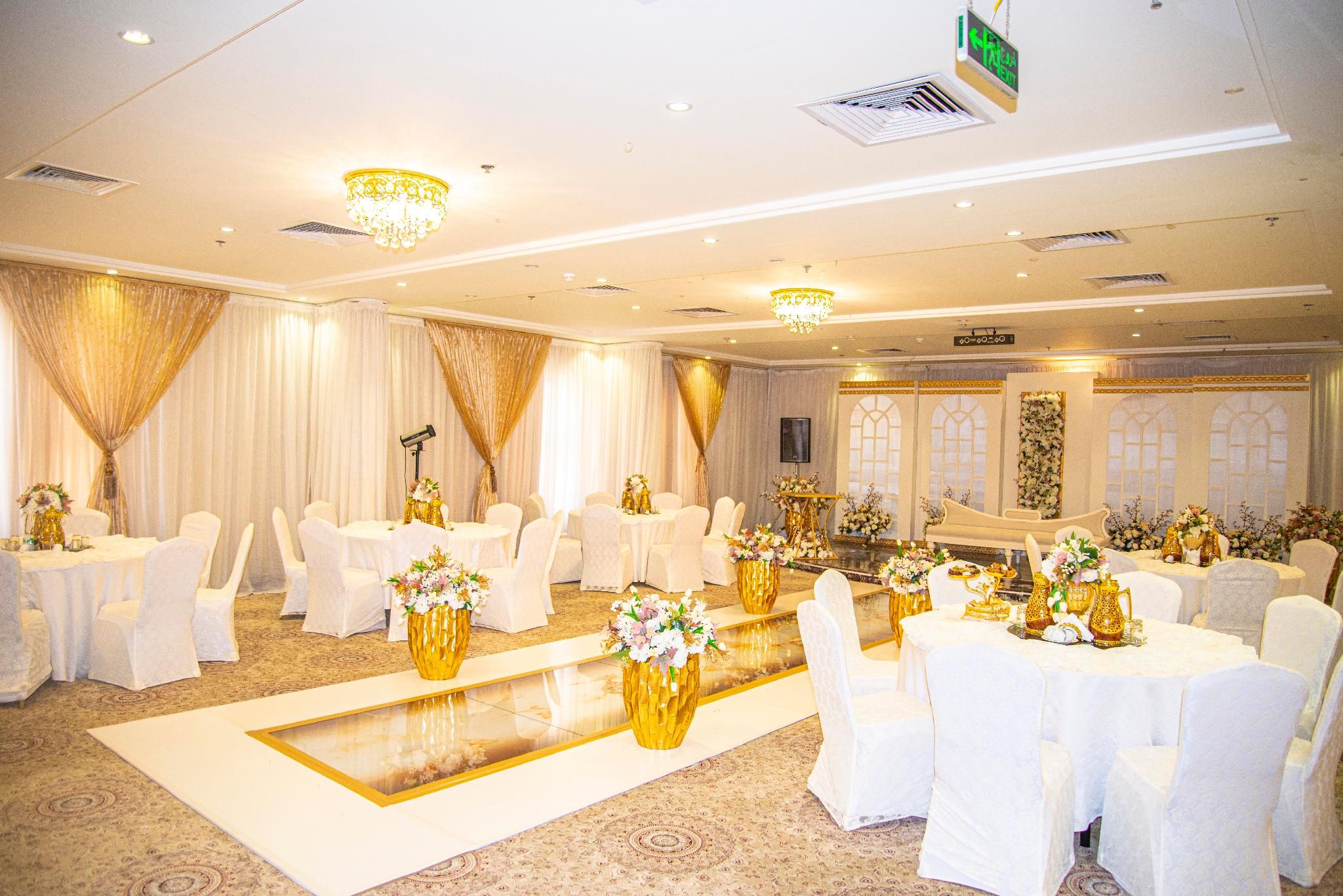 banquet hall
