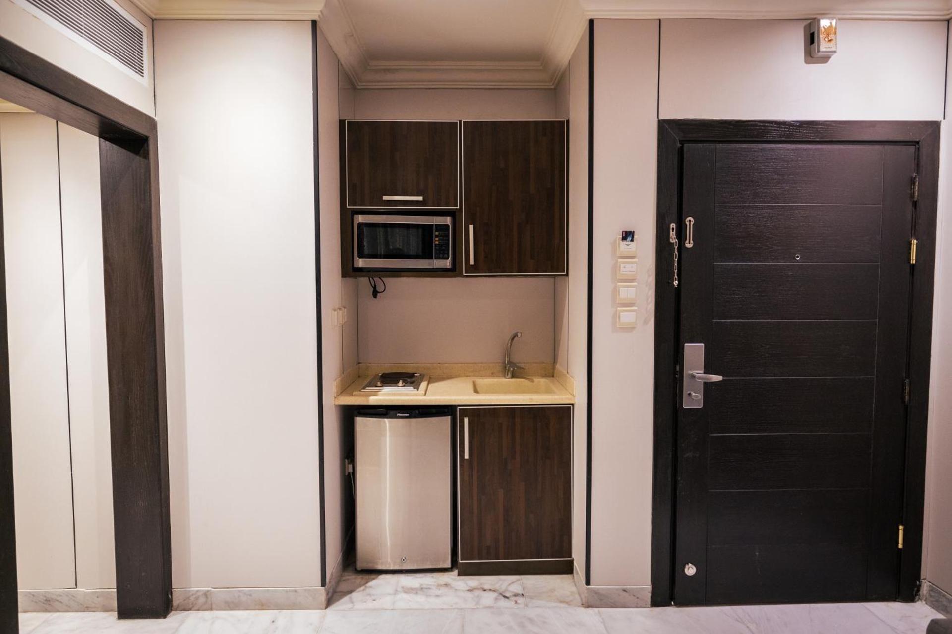 EBREEZ GRAND Junior Suite 3