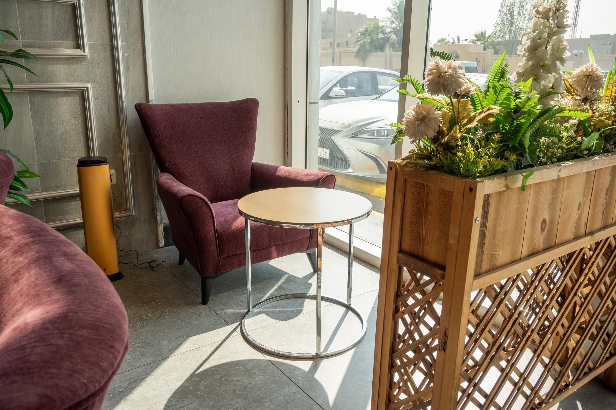 shared lounge/tv area