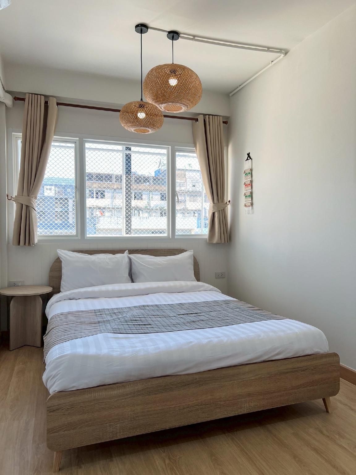 Queen Bed