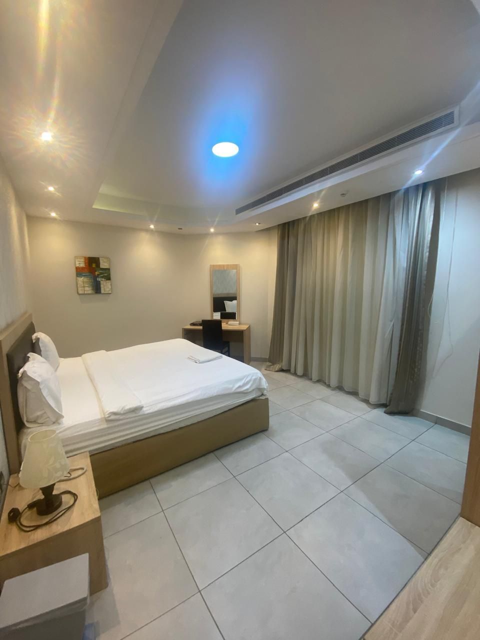 2 Deluxe Rooms - Not Connecting