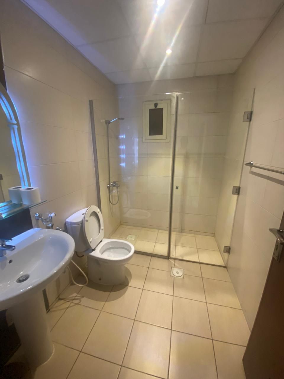 2 Deluxe Rooms - Not Connecting