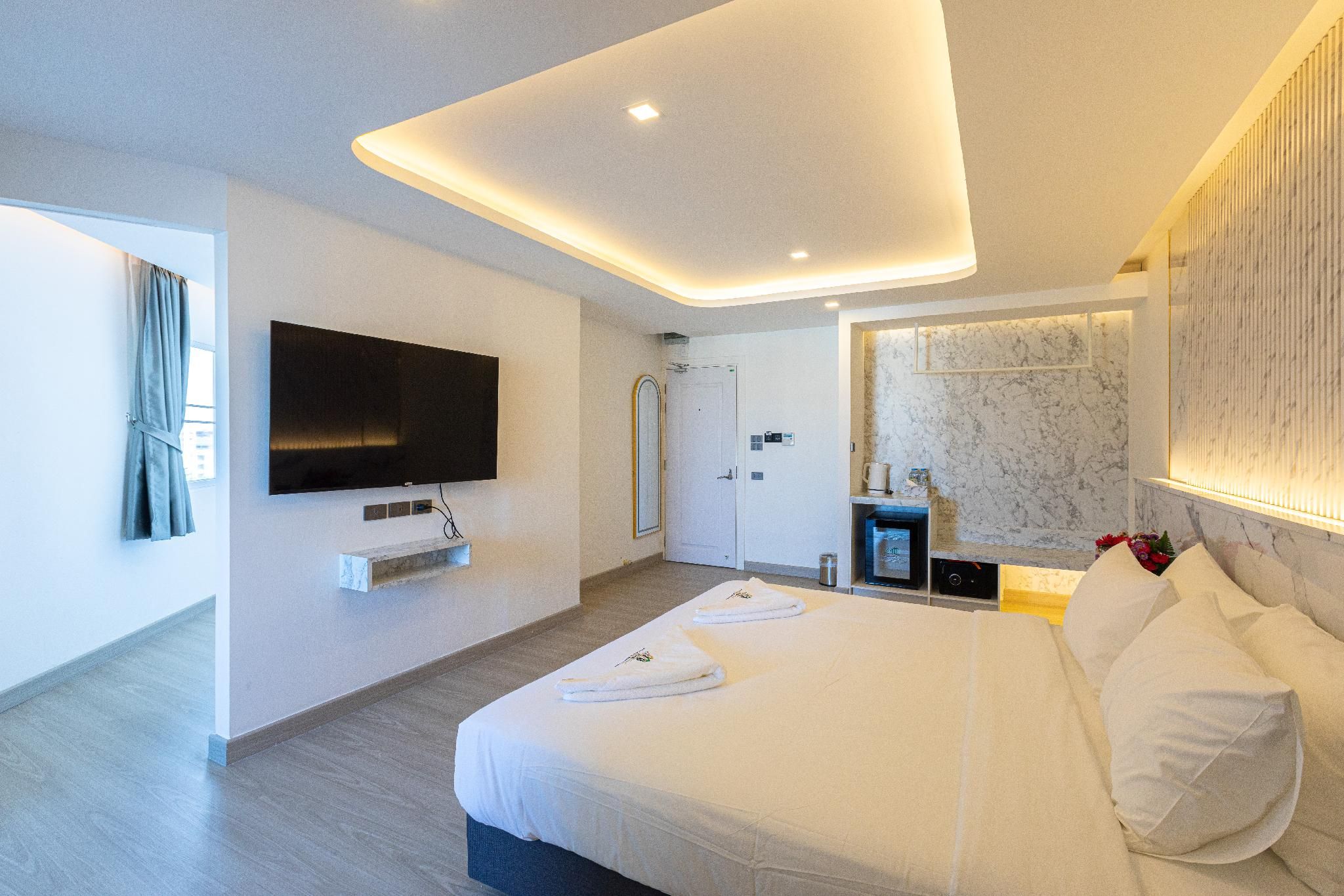 Bunk Bed and Single Bed Room for 3 People - No Pets Allowed, No Parking