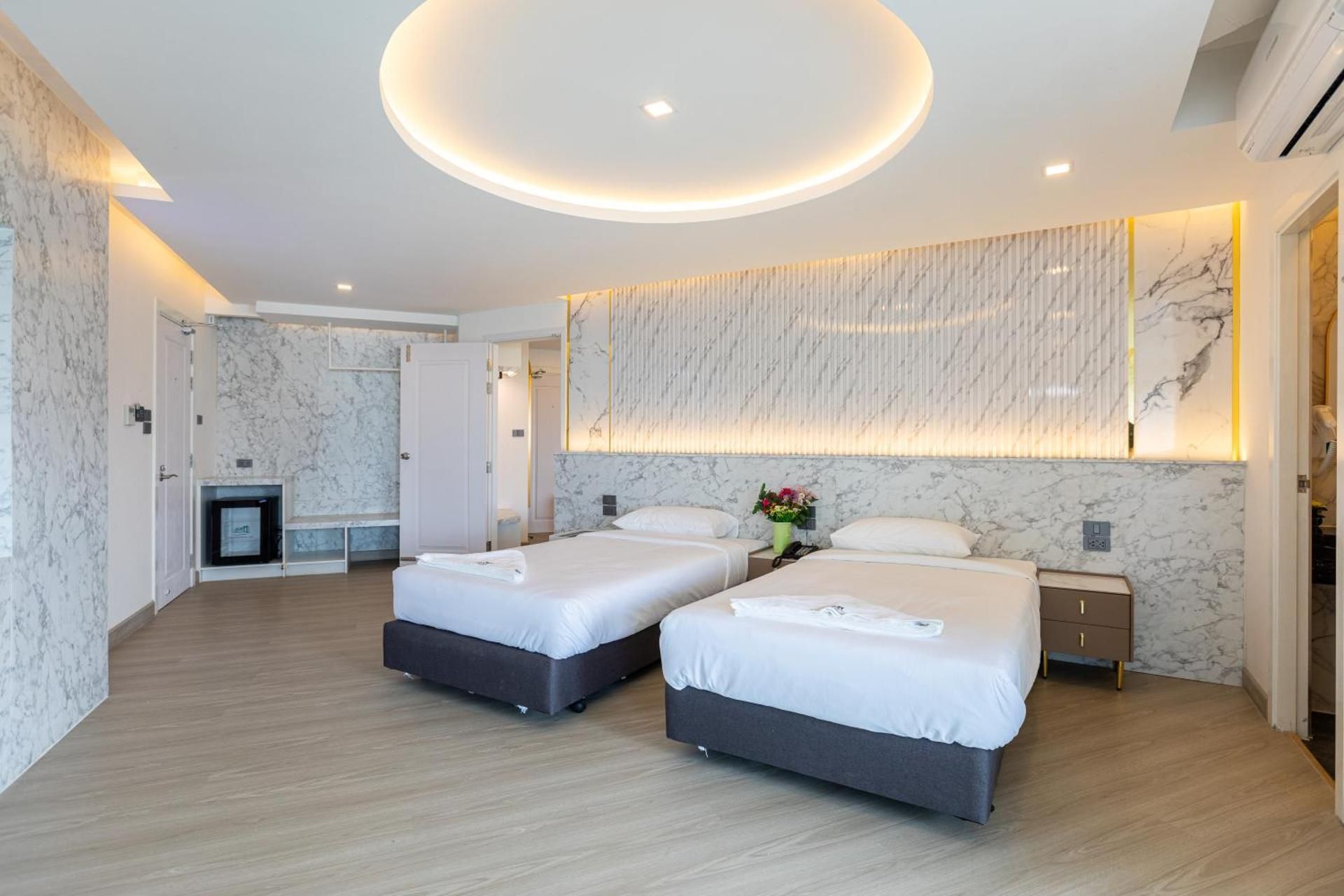 Deluxe Double or Twin Room