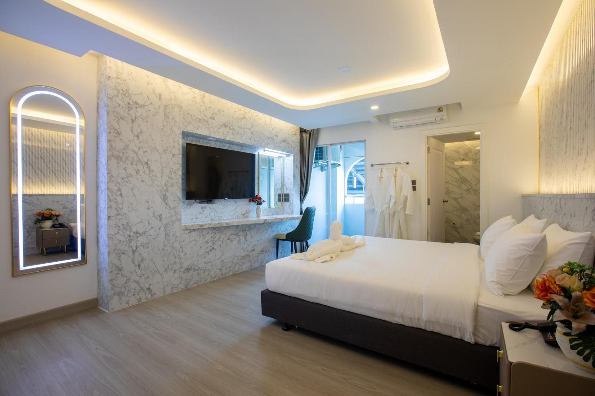 Superior King Room