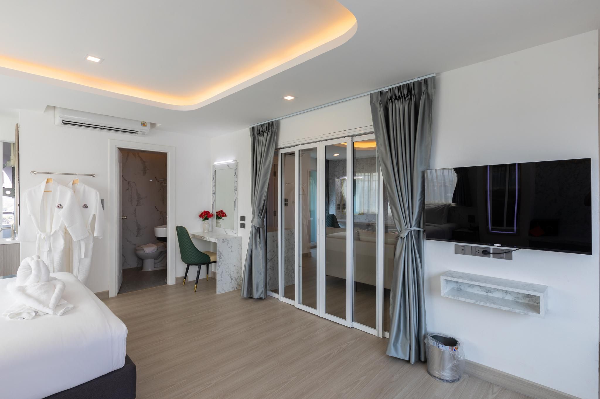 Connecting Rooms