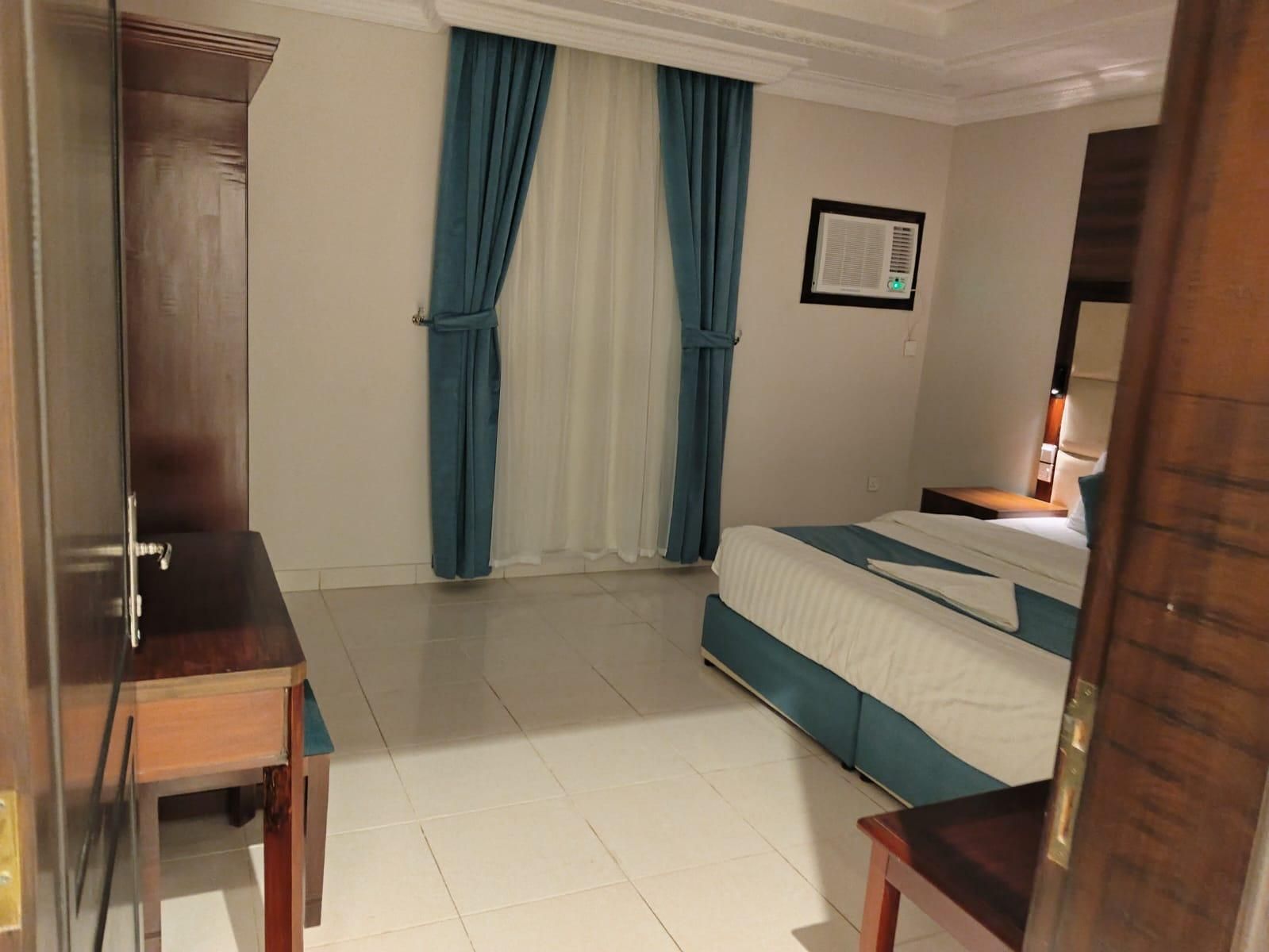 1-Bedroom Apartment with Kitchen