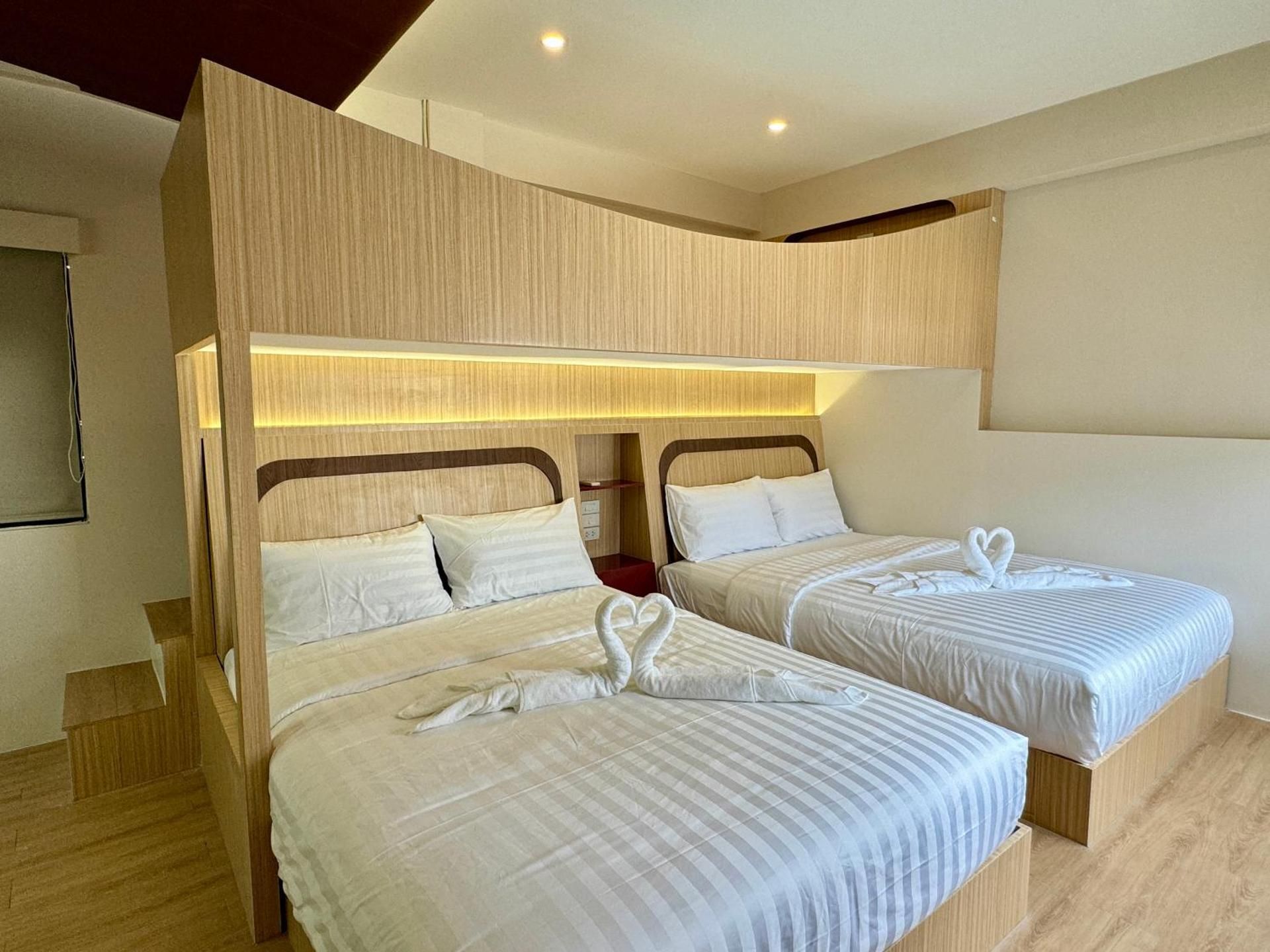 Deluxe Family Suite
