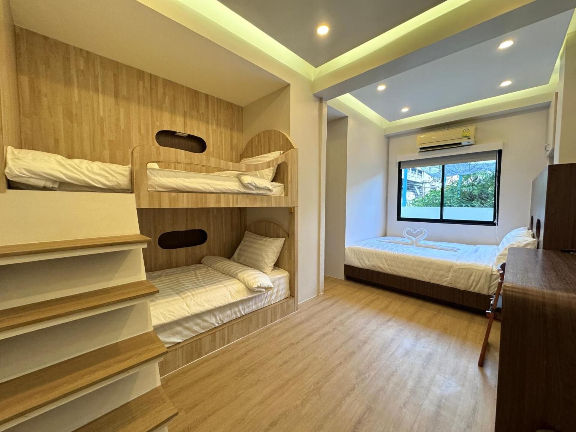 Deluxe Family Room