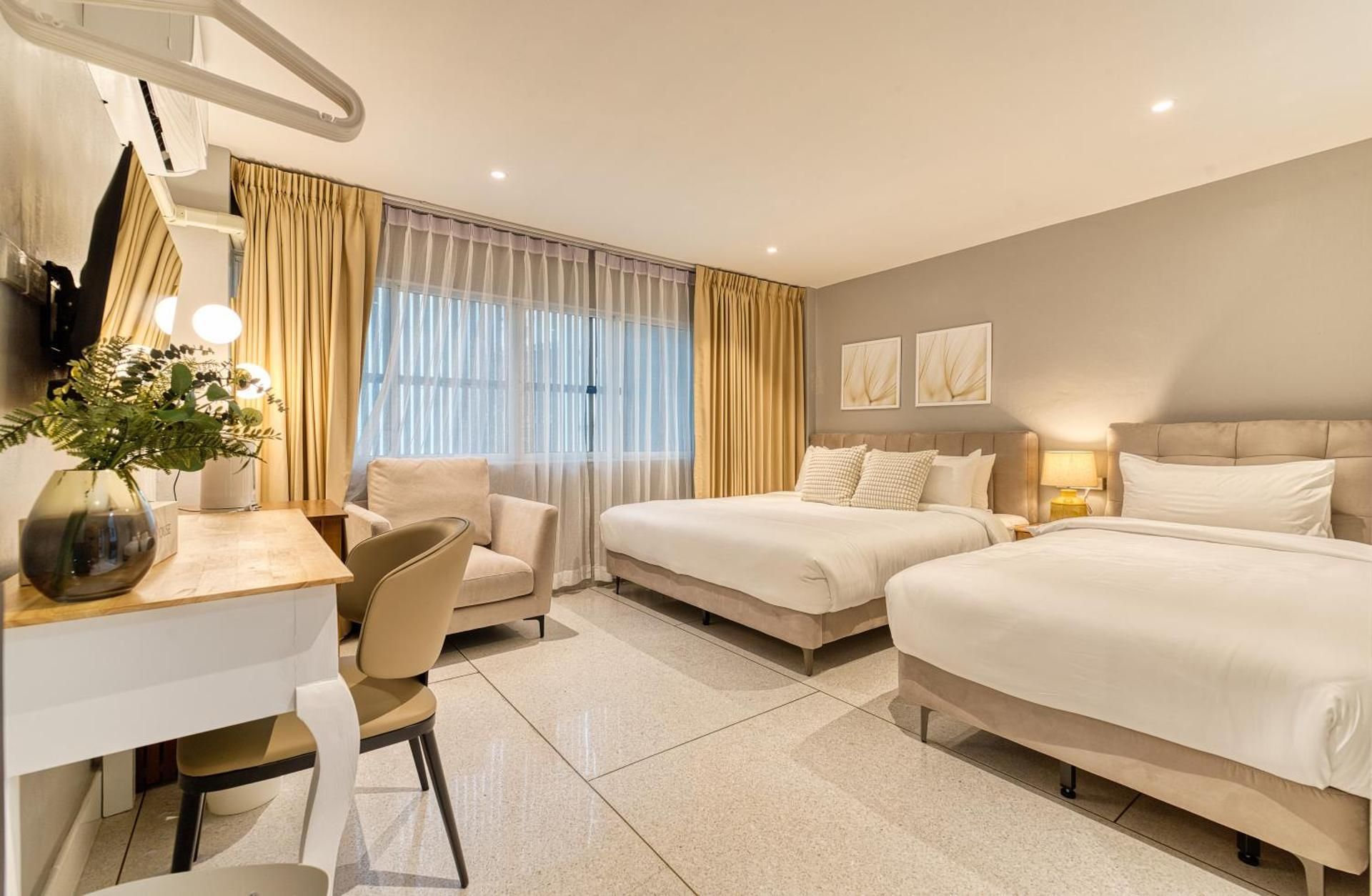Triple Room with View