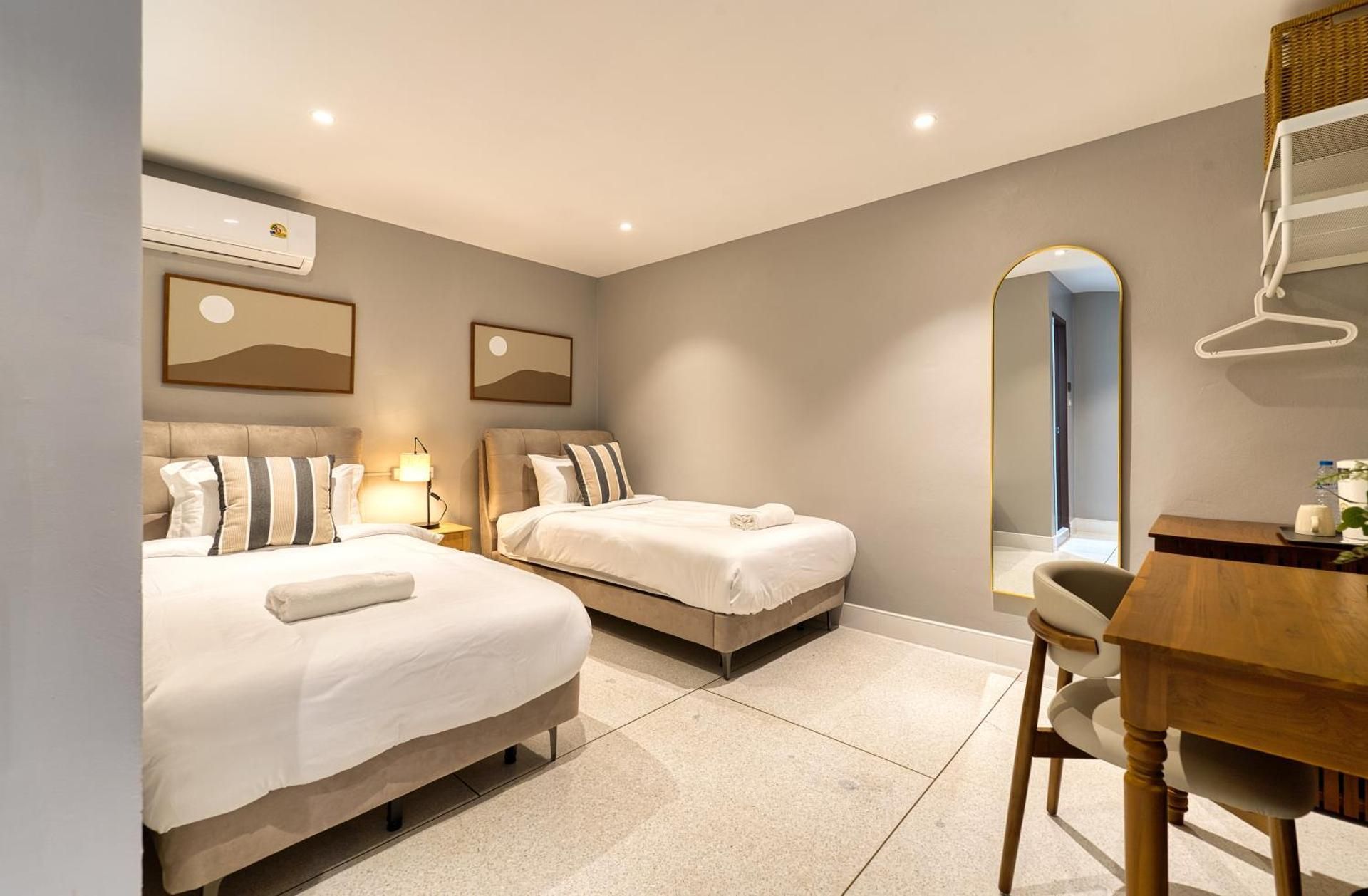 Deluxe Twin Room
