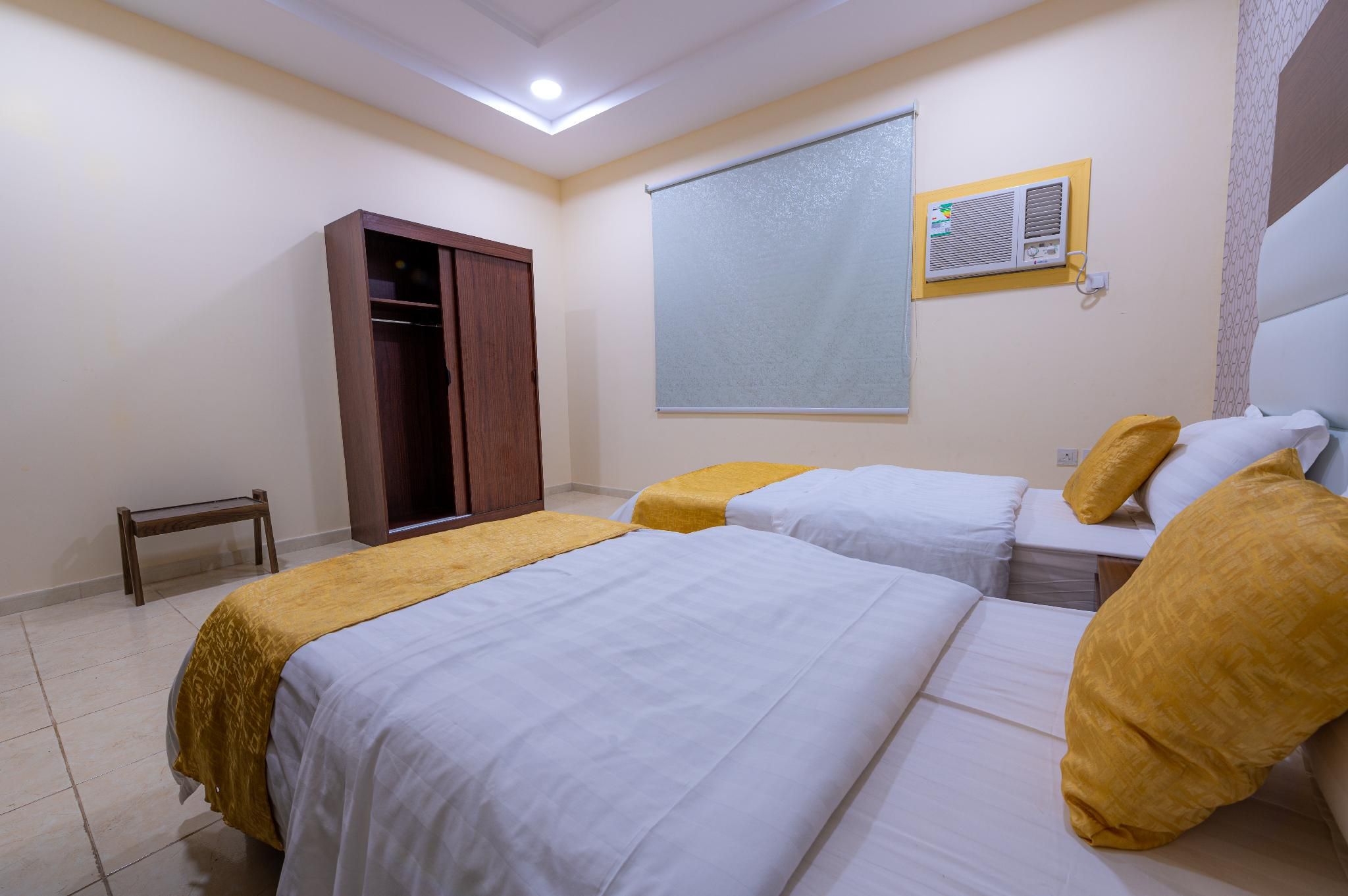 Twin Room Shared Bathroom