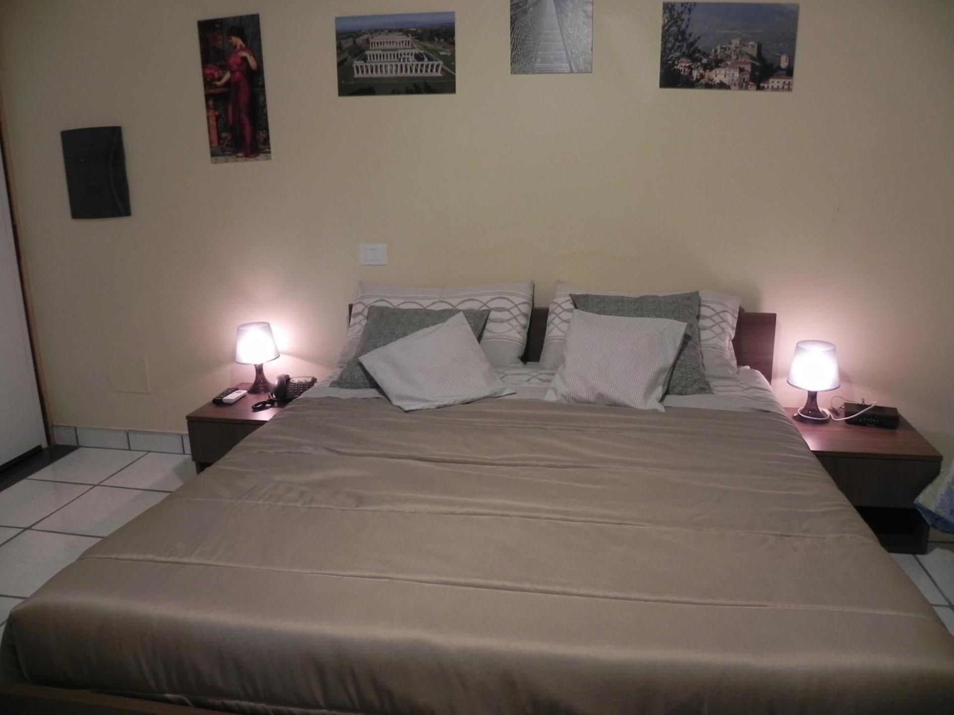 Quadruple Deluxe Room (2 Adults + 2 Child)