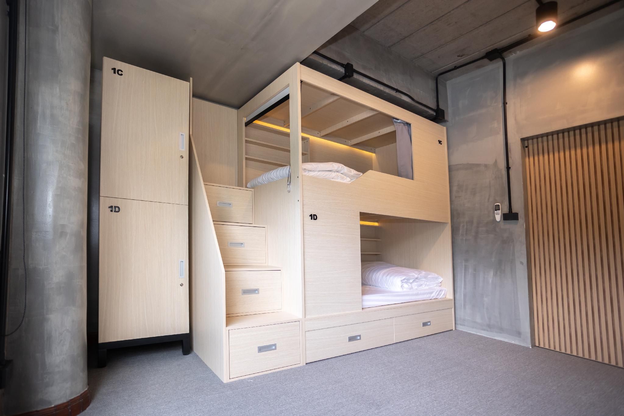 4 Bed Mix Dormitory