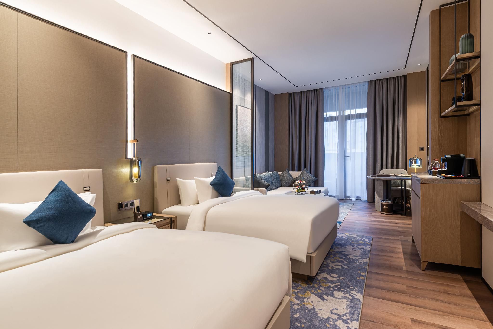 Grand Deluxe Twin Room