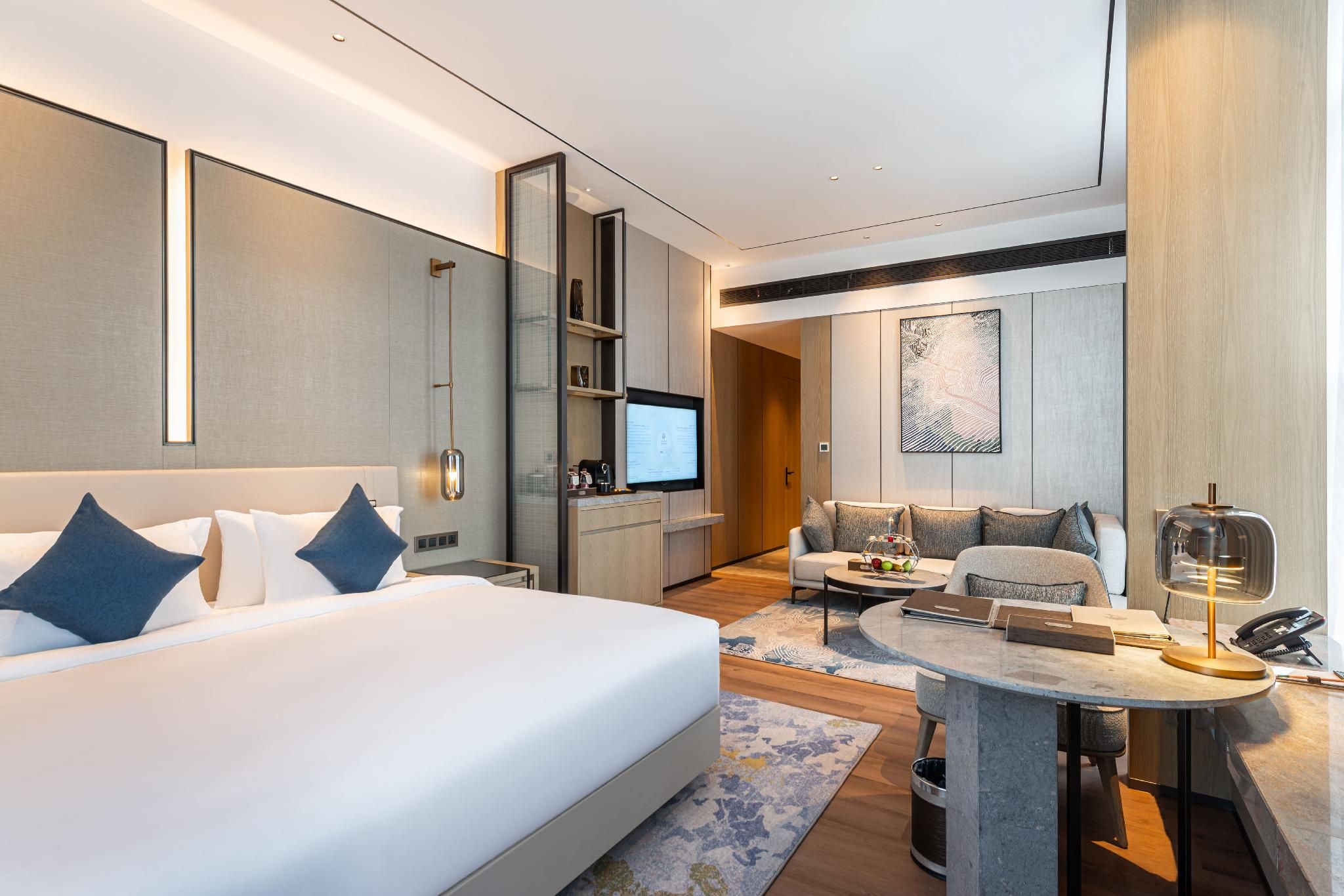 Grand Deluxe Room