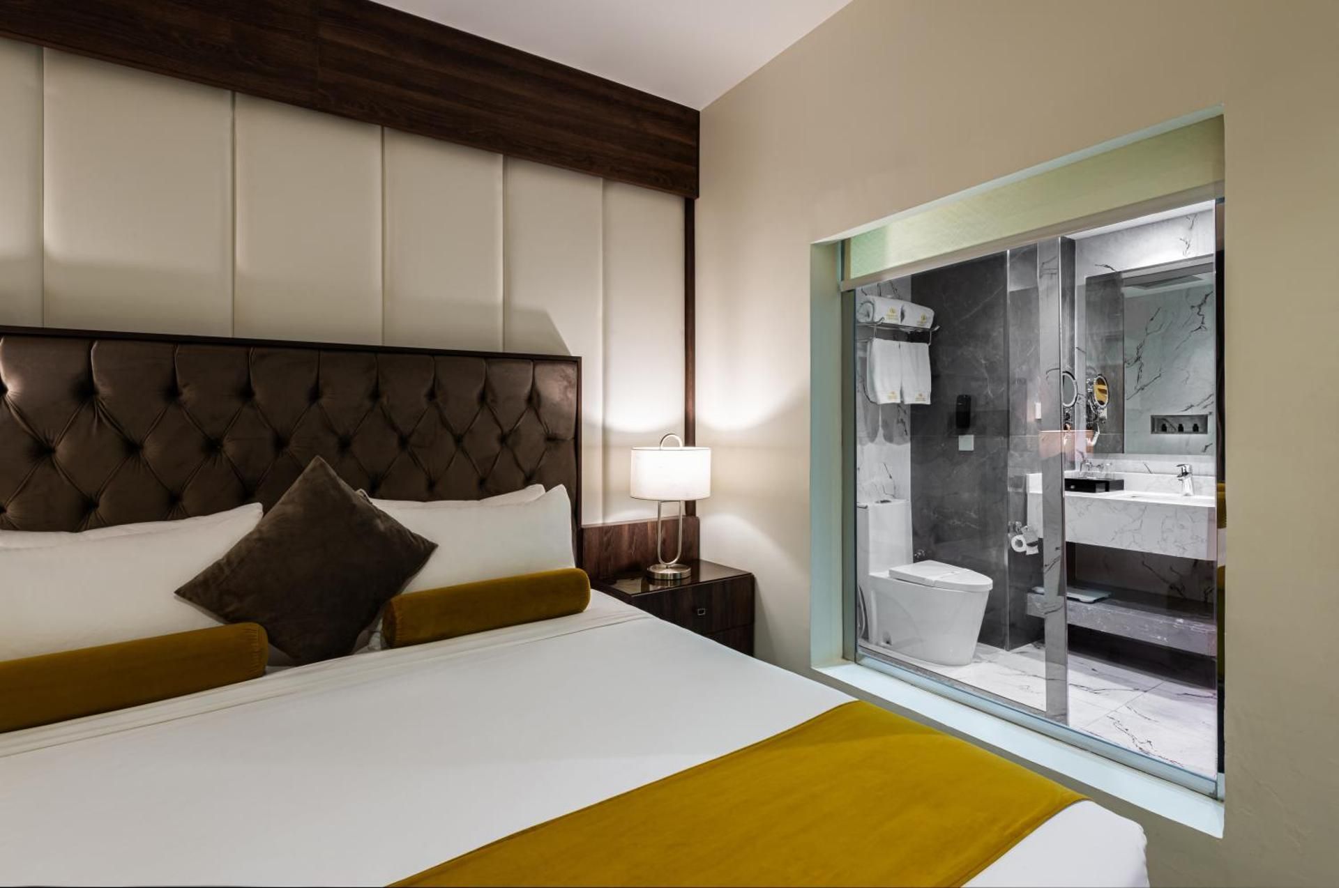 Deluxe Suite