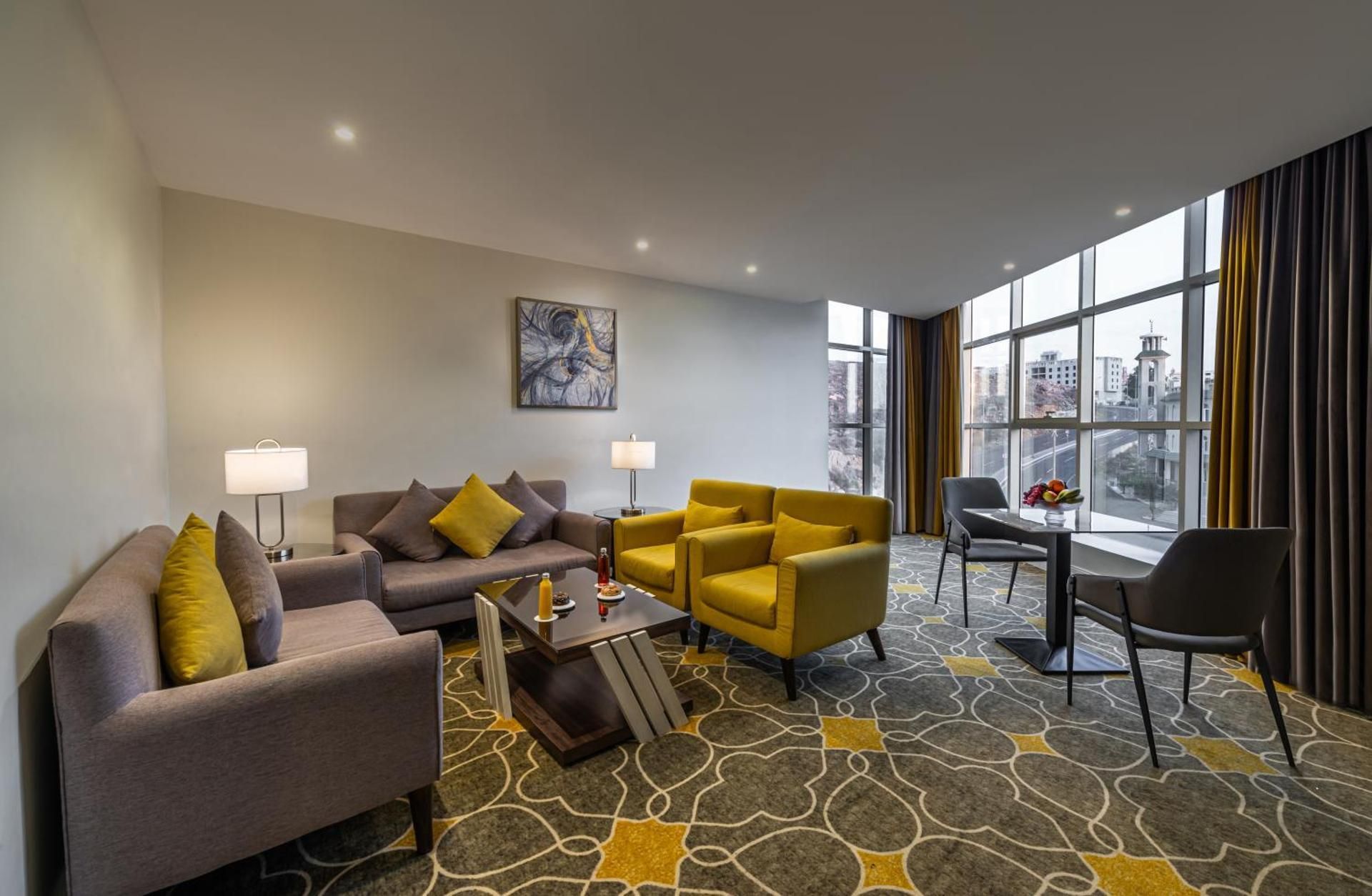 shared lounge/tv area