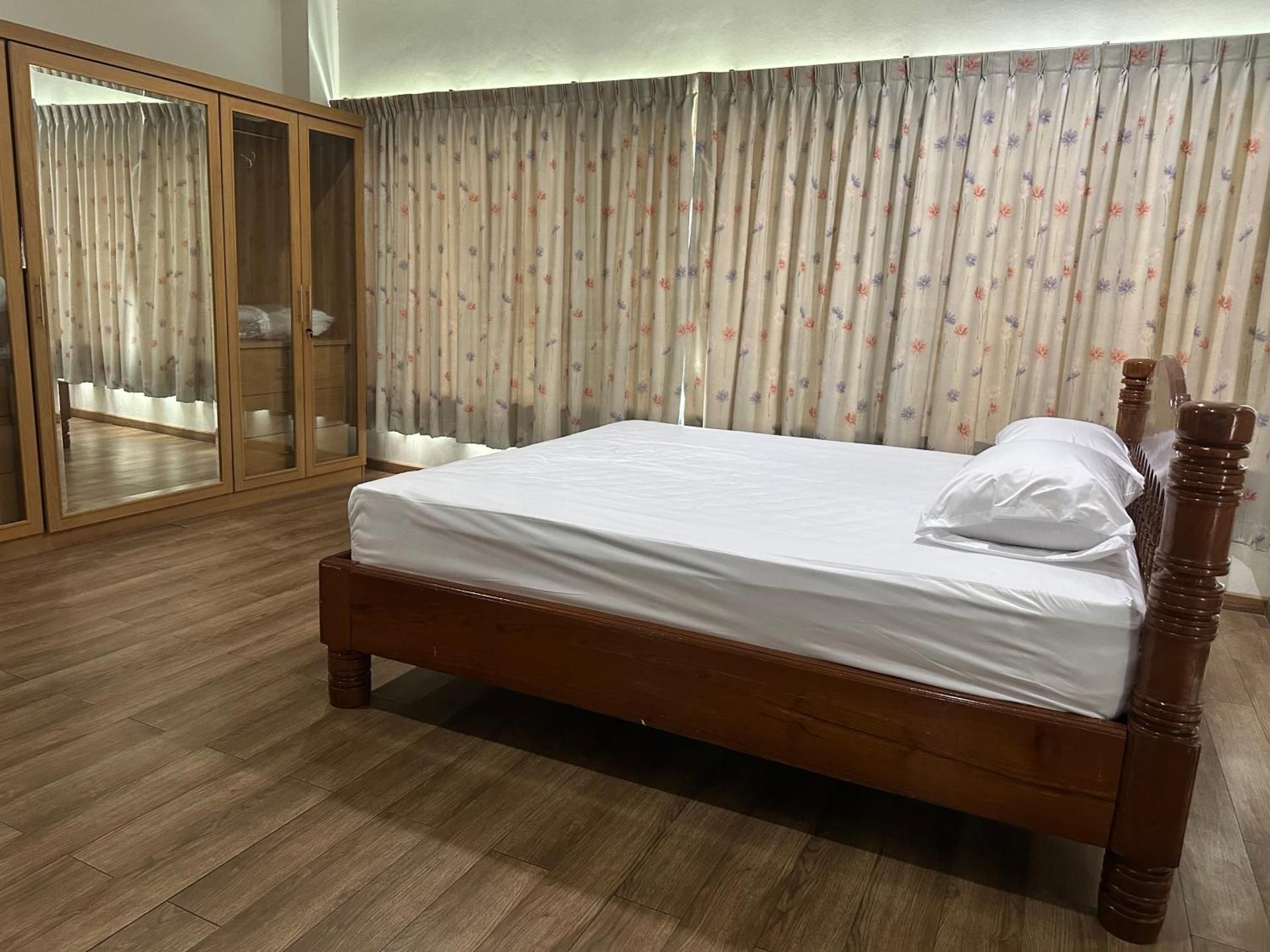 poolvilla Pathumthani Family Room with Balcony