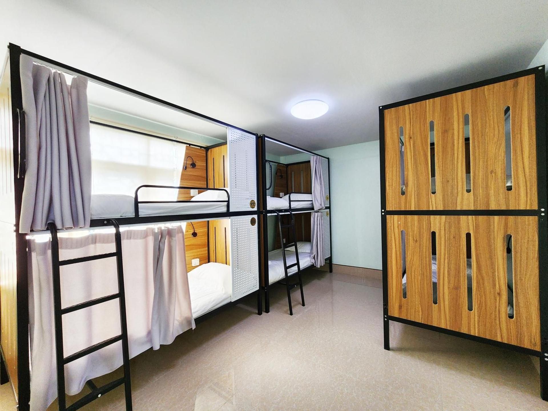 Bed in 6-Bed Mixed Dormitory Room