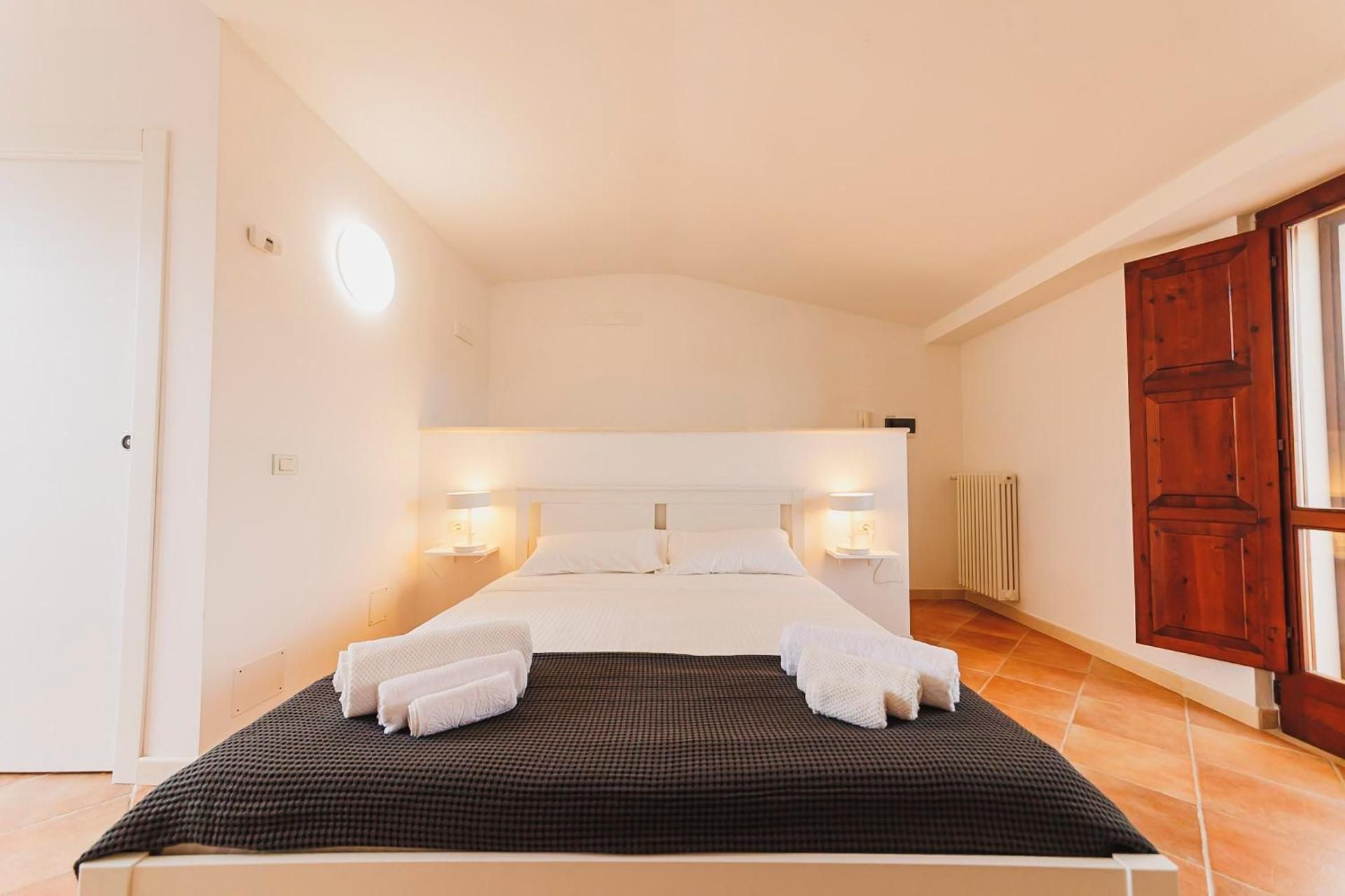 Superior One-Bedroom Apartment with Balcony