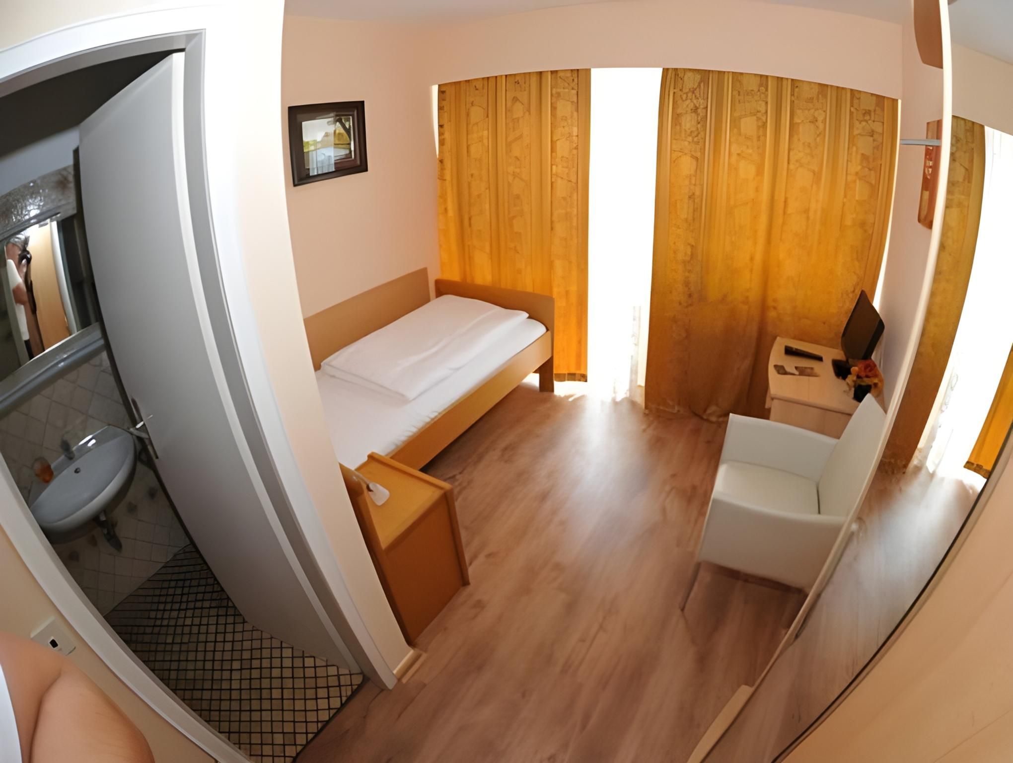 Single Room with Shower
