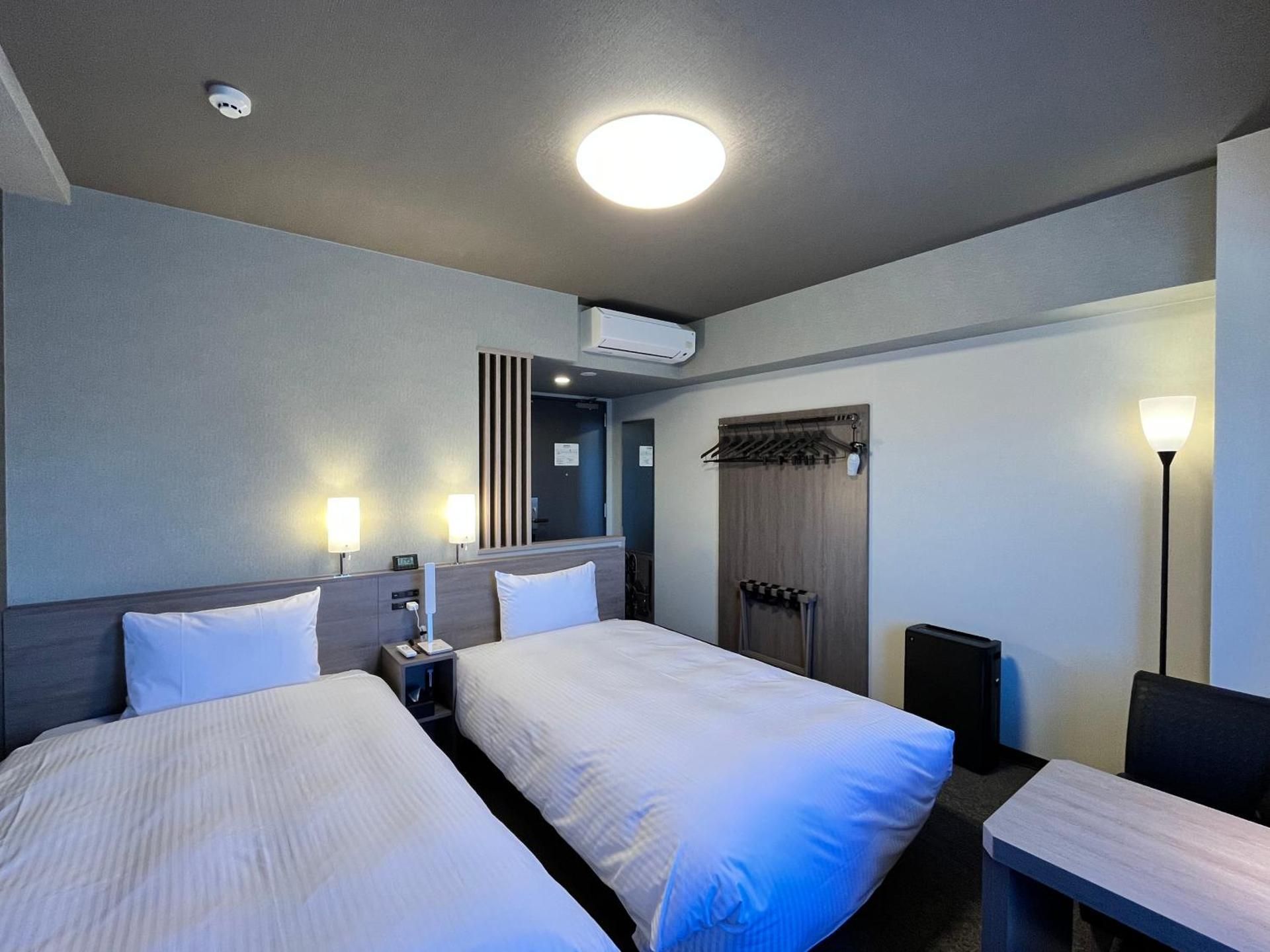 Twin Room - Non-Smoking