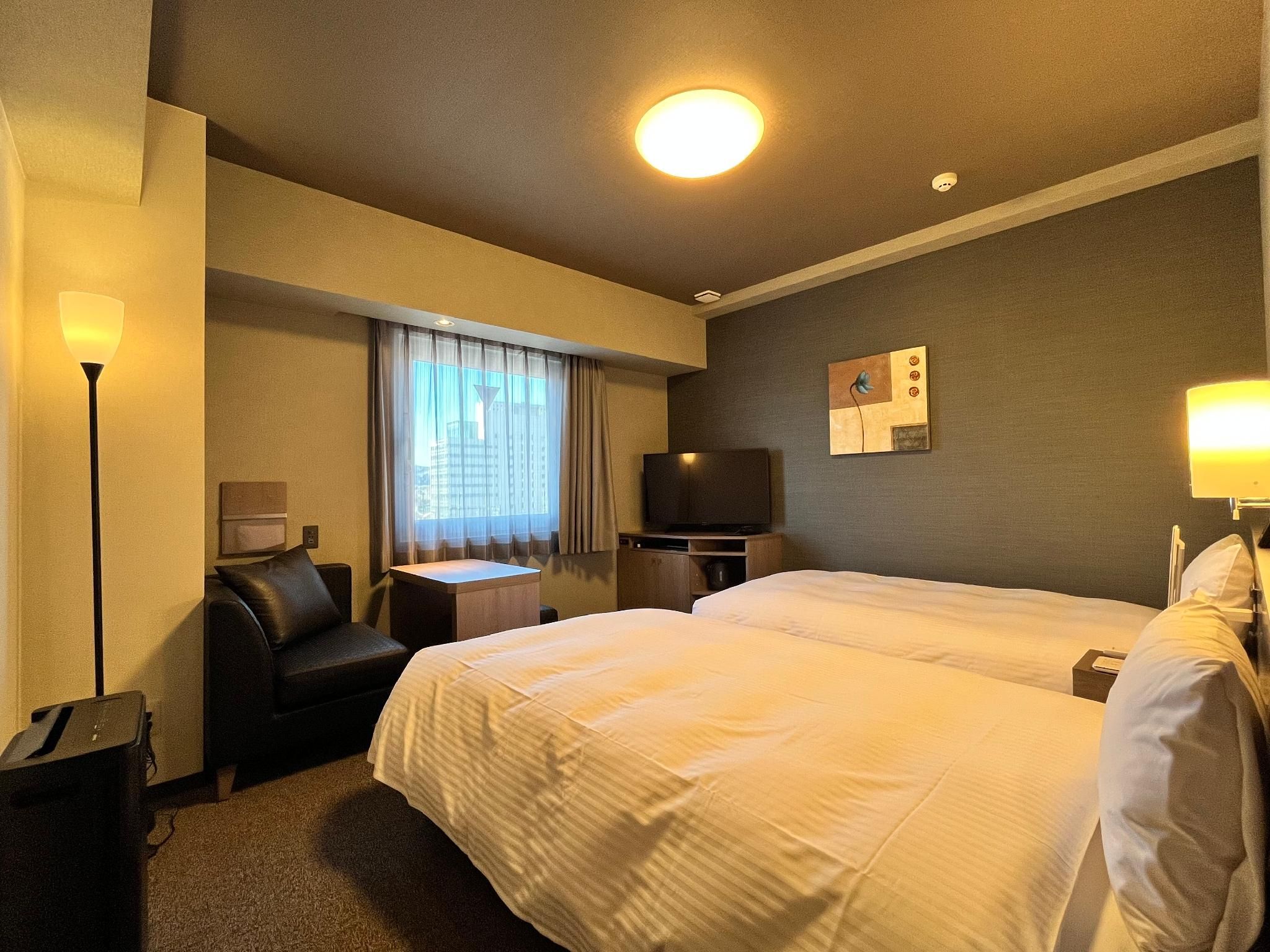 Twin Room - Electronic Cigarette Only