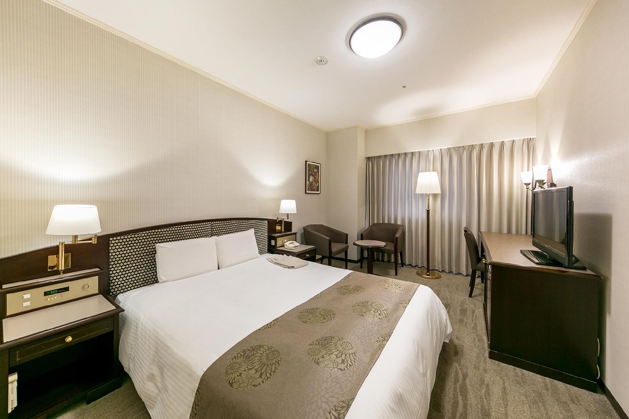 1 Double Bed Smoking