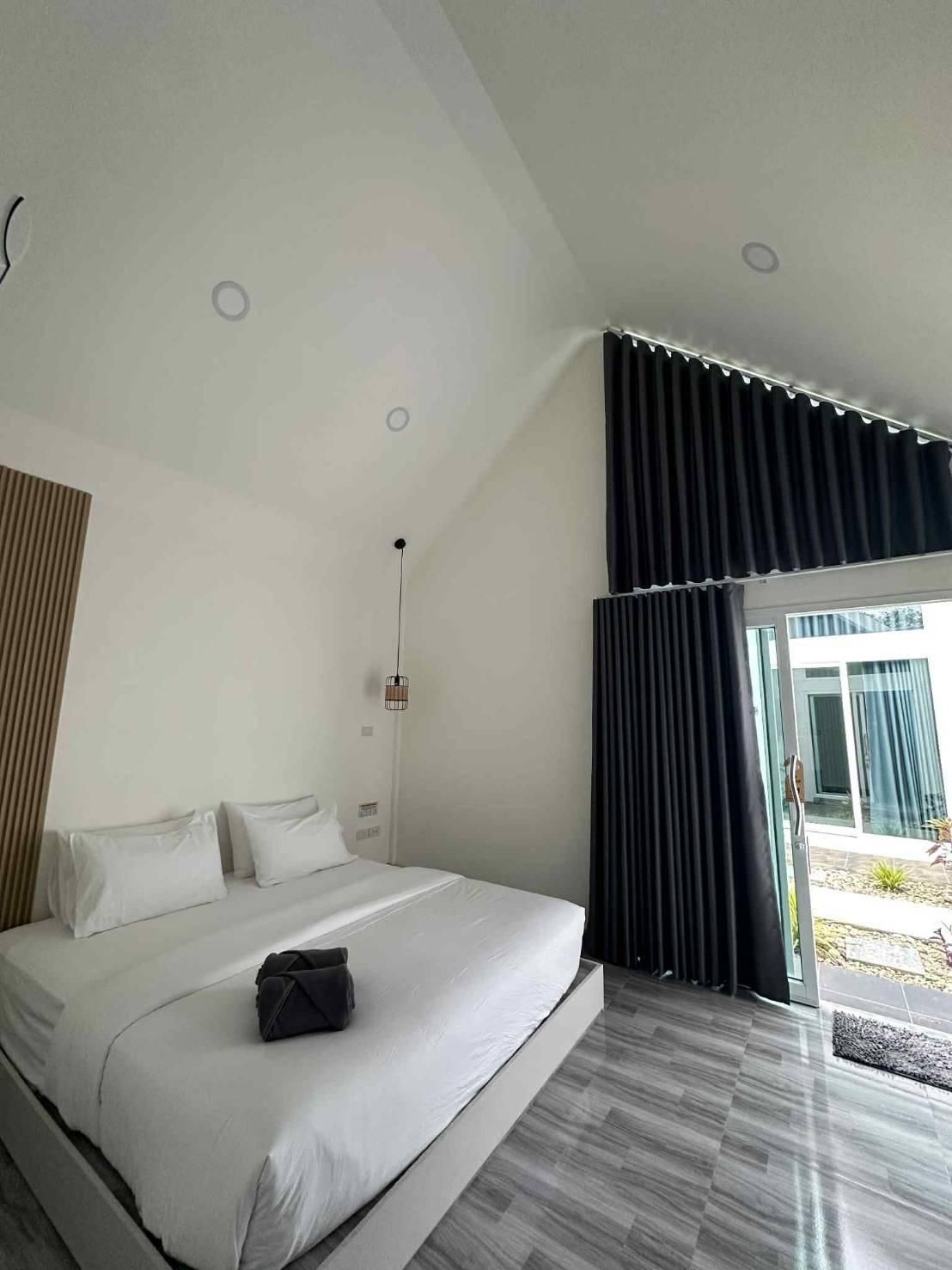 ซิลเวอร์ทรี รีสอร์ท Silvertree Resort Bungalow 1 Large Double Bed