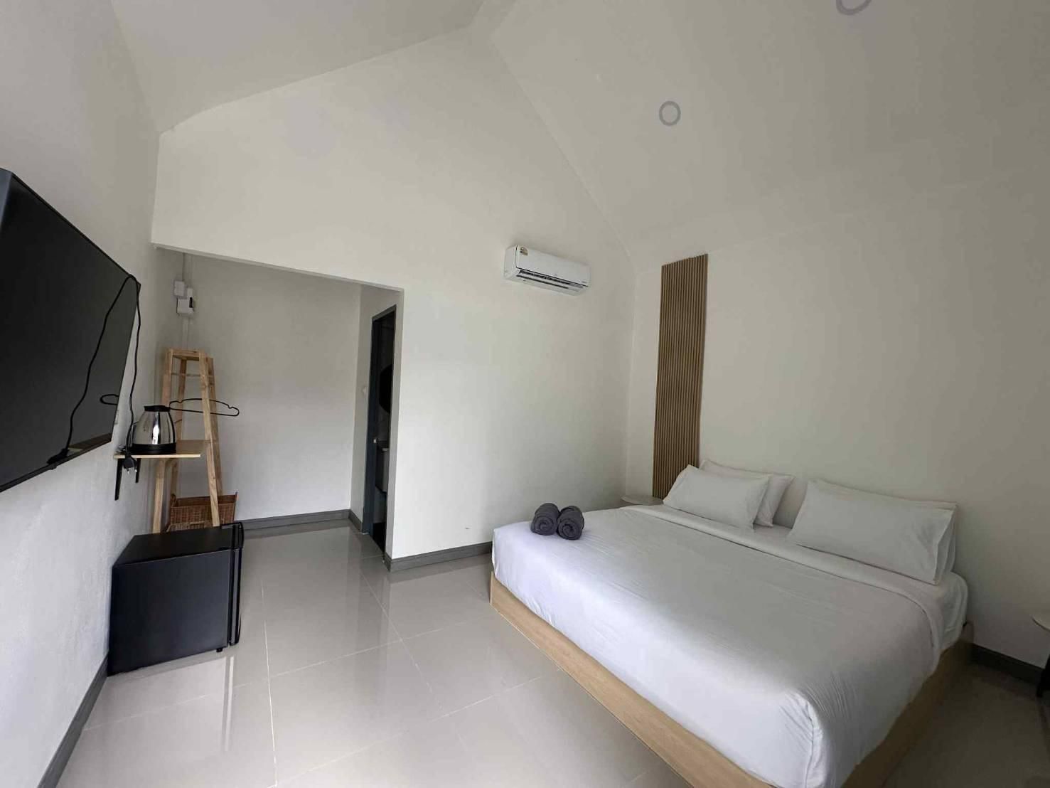 ซิลเวอร์ทรี รีสอร์ท Silvertree Resort Bungalow 1 Large Double Bed 2