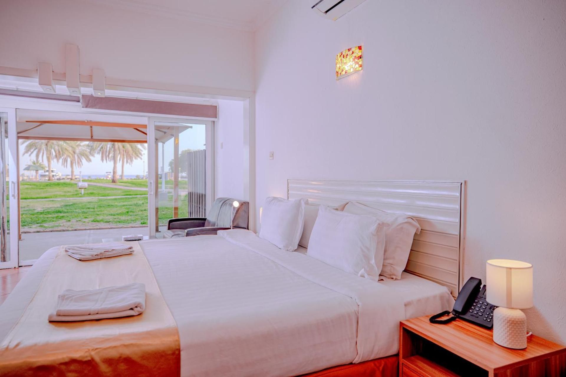 Deluxe Room (2 Adults + 1 Child)