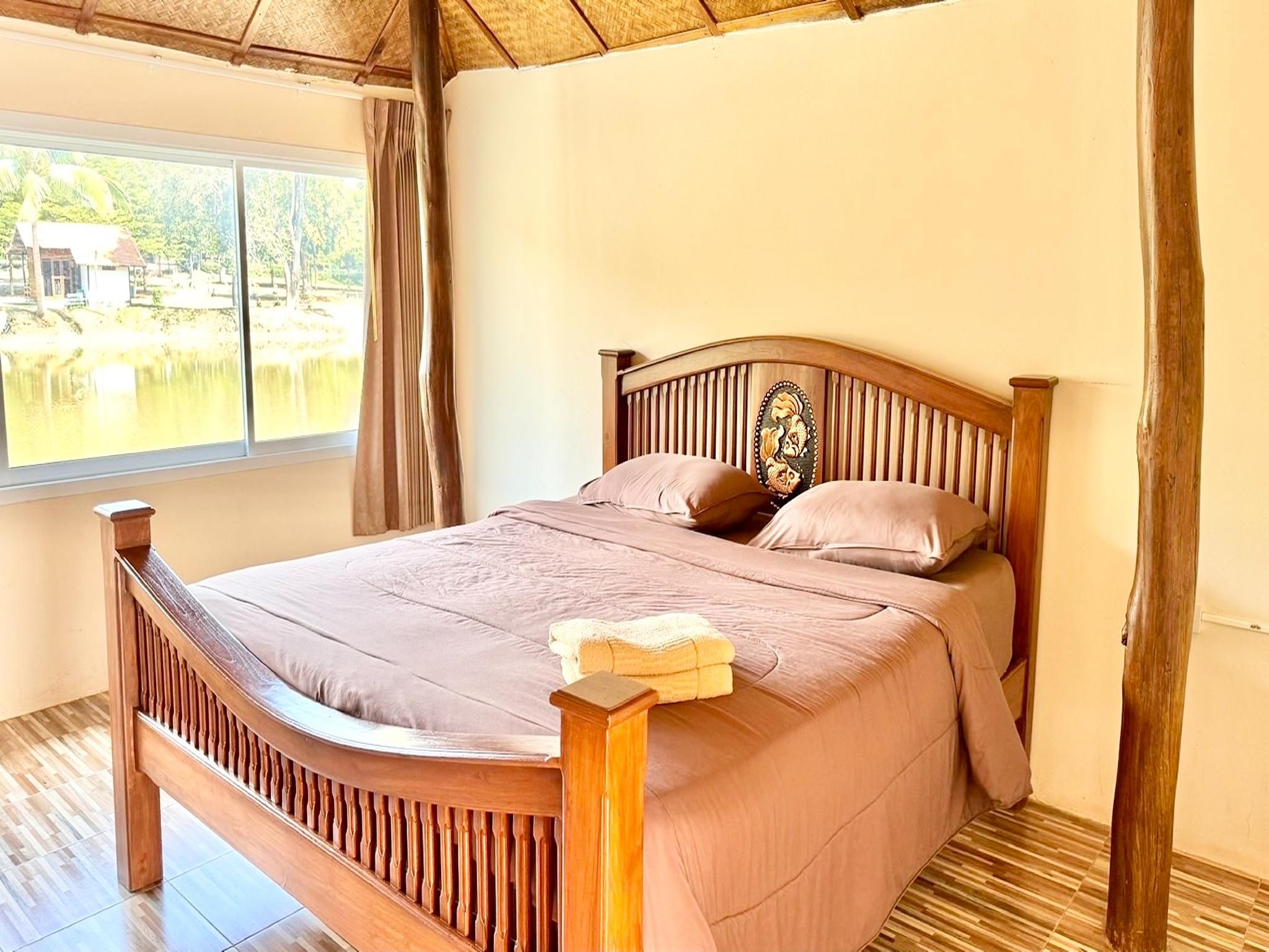Bungalow River View