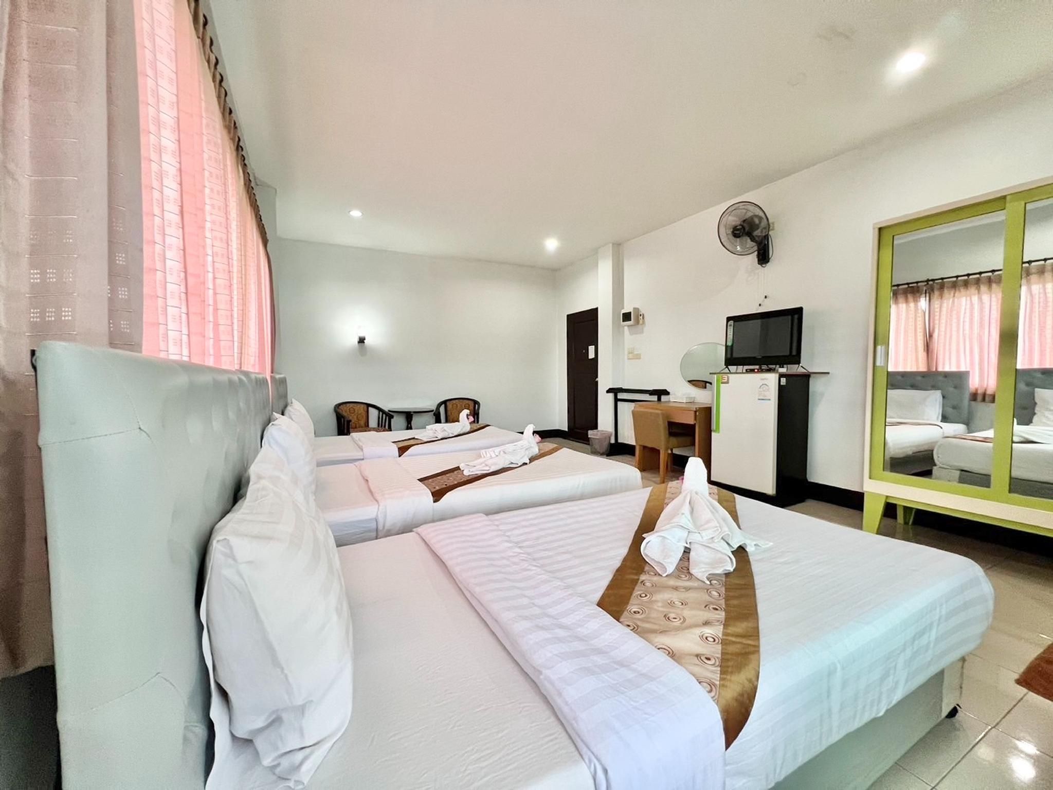 Triple Room