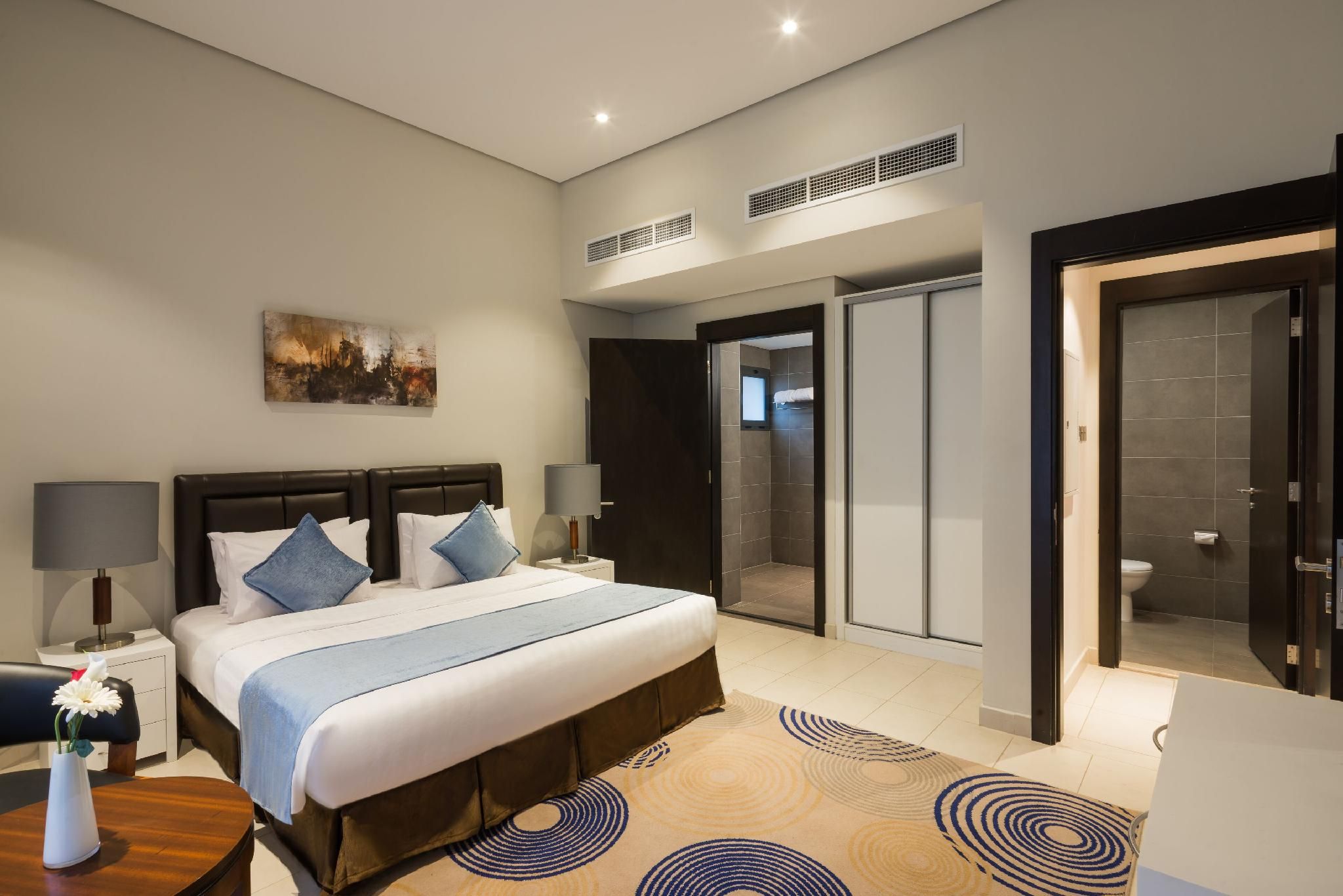 Deluxe One-Bedroom Suite