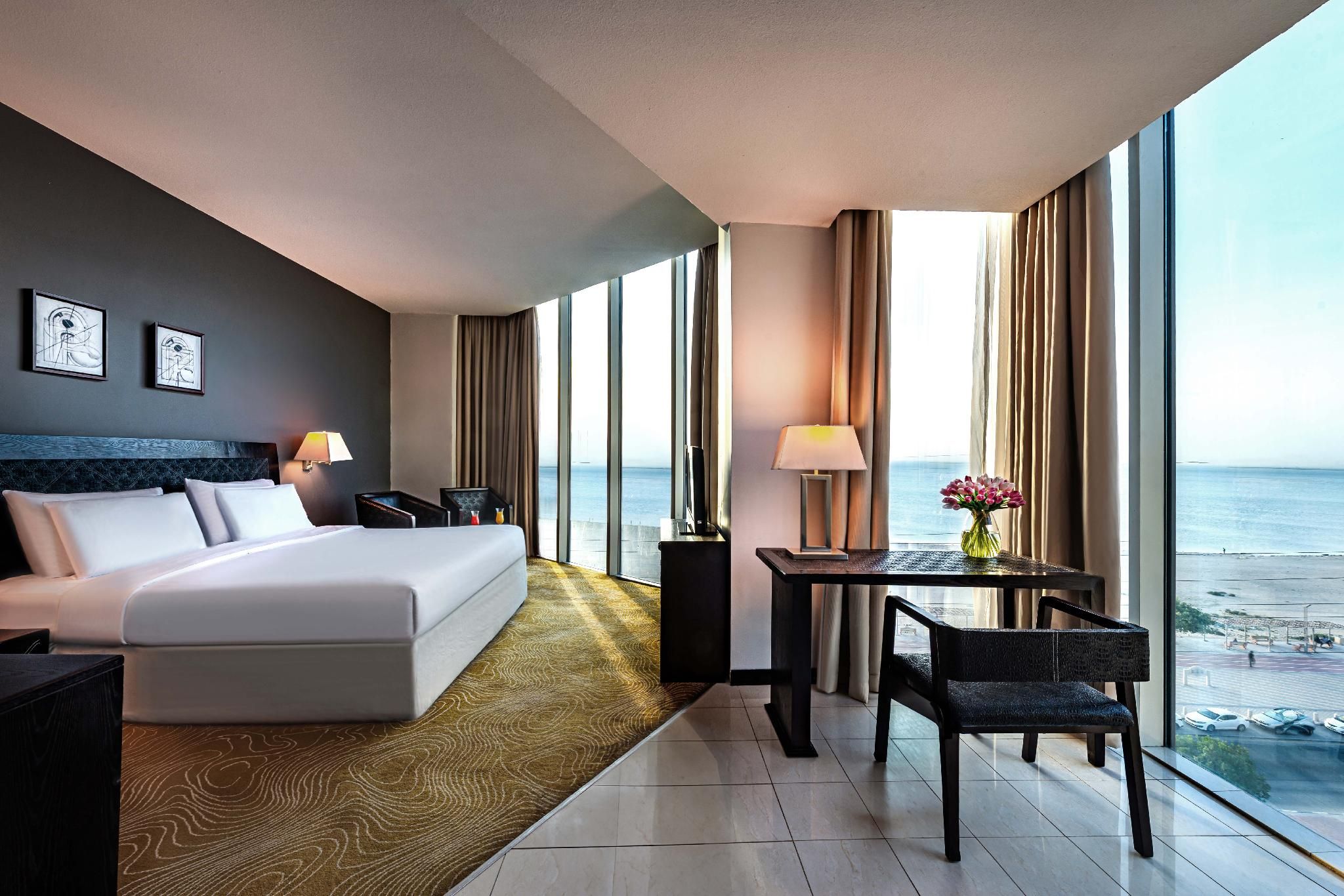 Presidential Suite Sea View King Bed