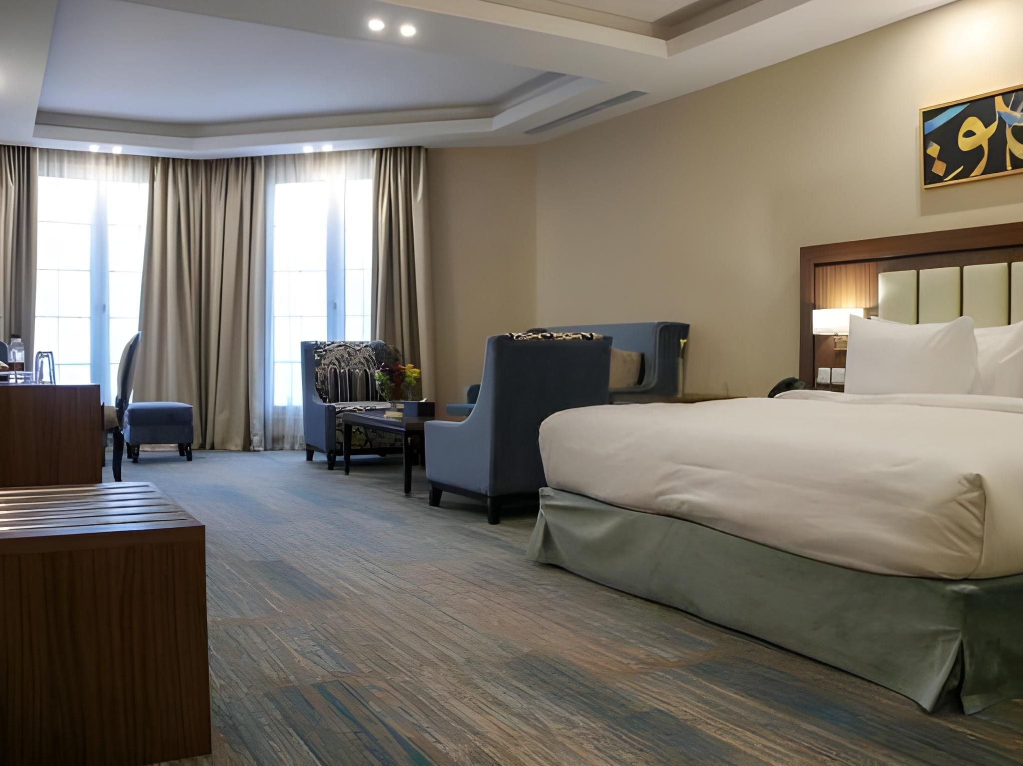 Deluxe Suite with Sea View