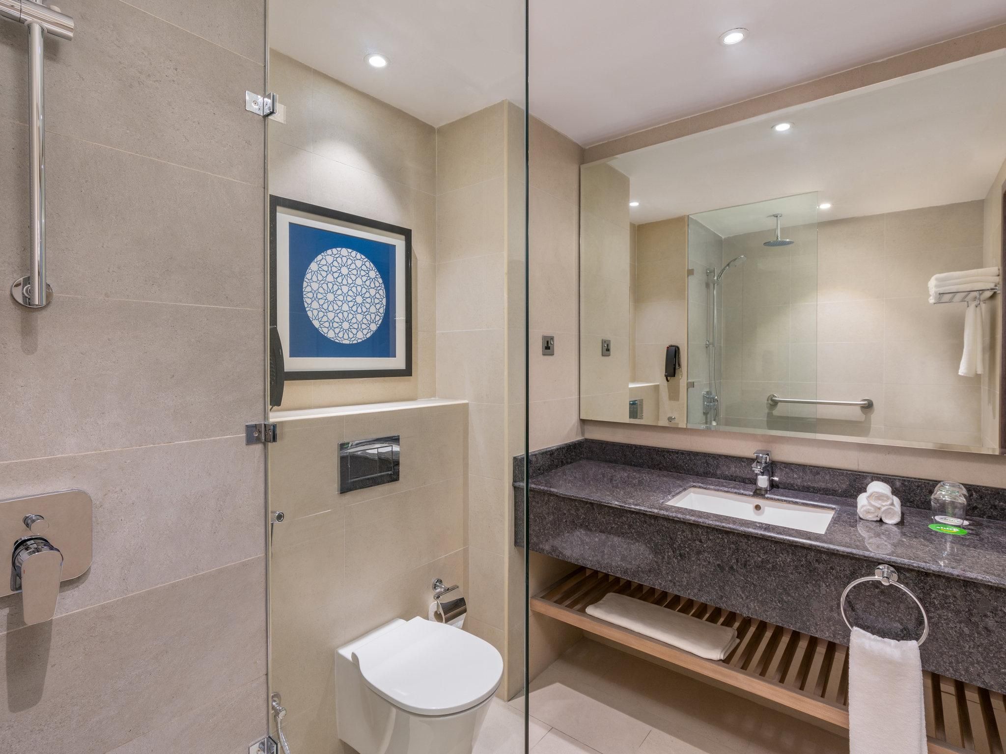 One Bedroom Suite Courtyard View