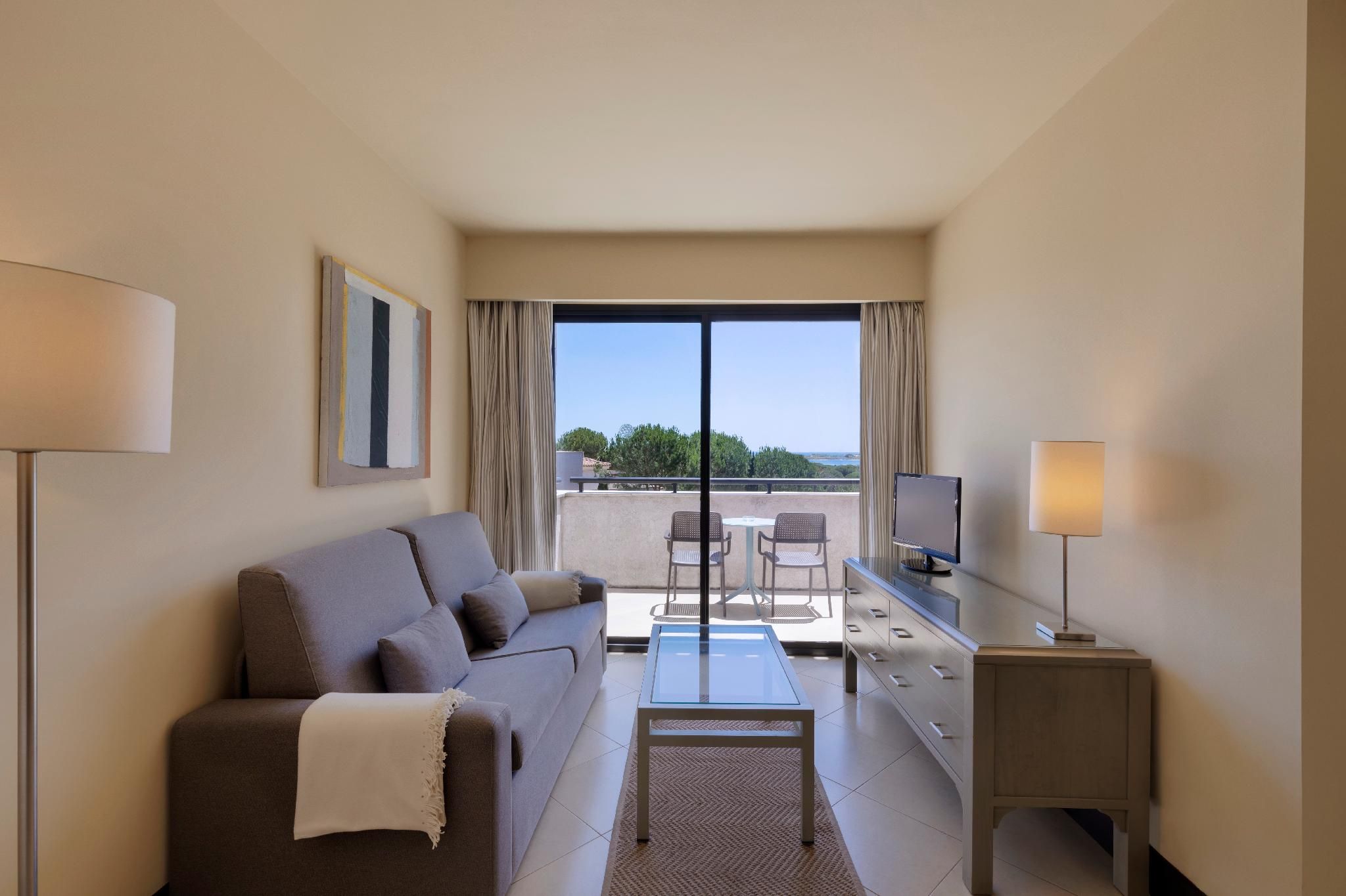 2-Bedroom Apartment for 3 Adults