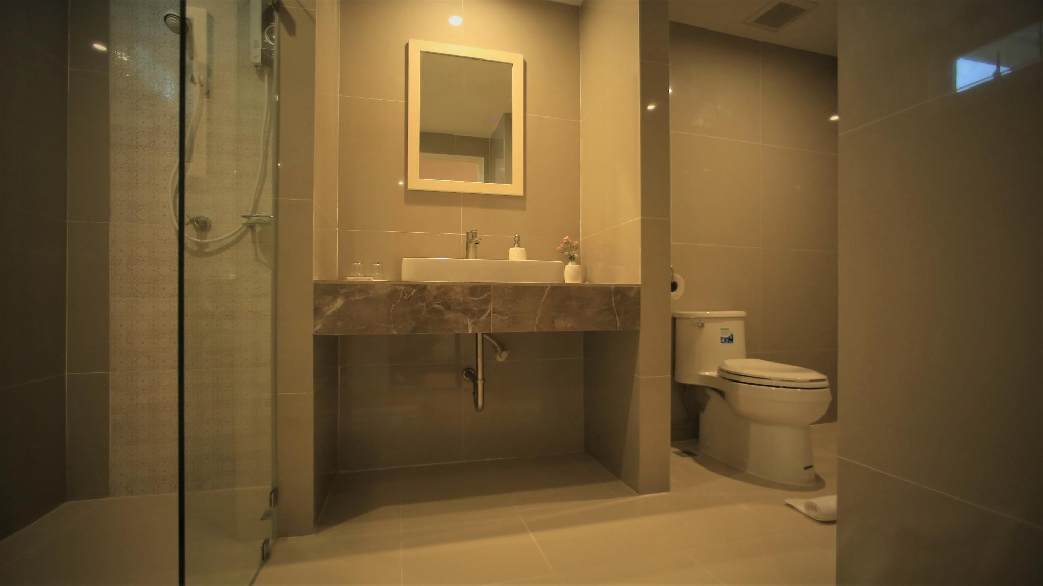 The Lake Udon Suite Twin 2