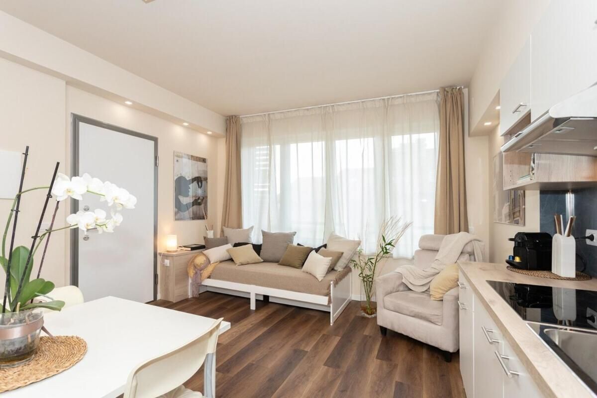 Palazzo Mazzini One-Bedroom Apartment